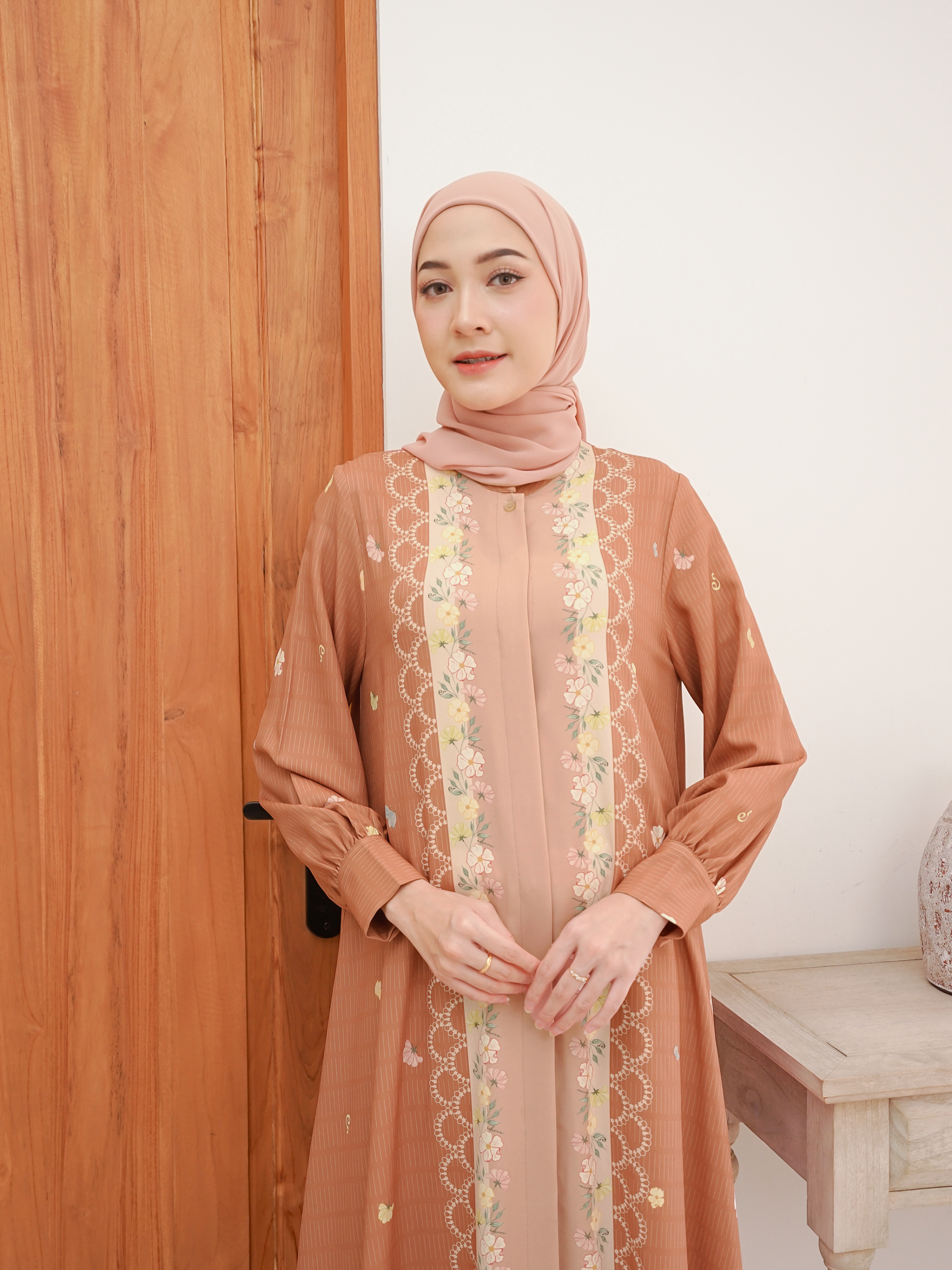 Reject Setaman Dress Peach Fuzz