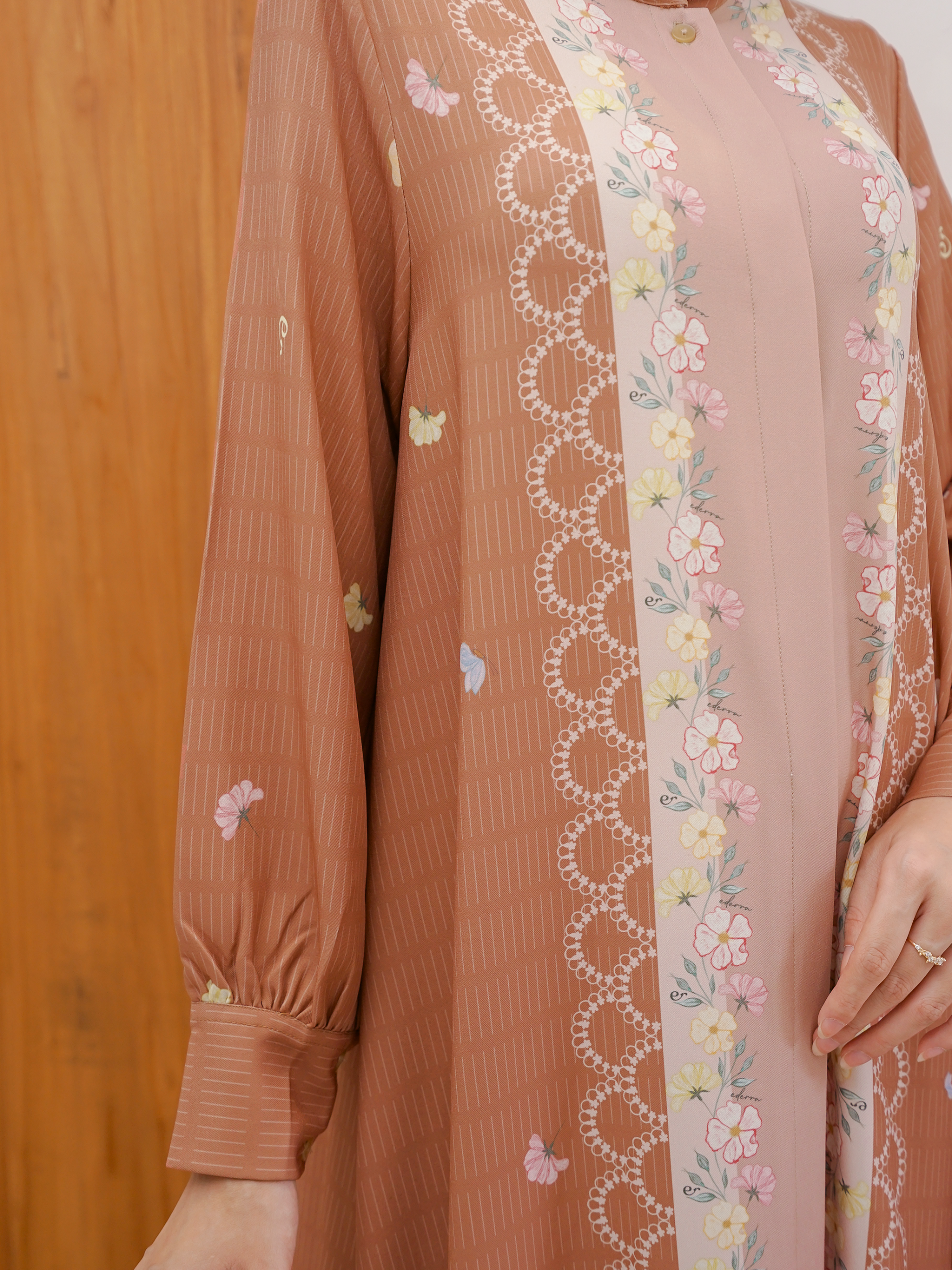 Reject Setaman Dress Peach Fuzz