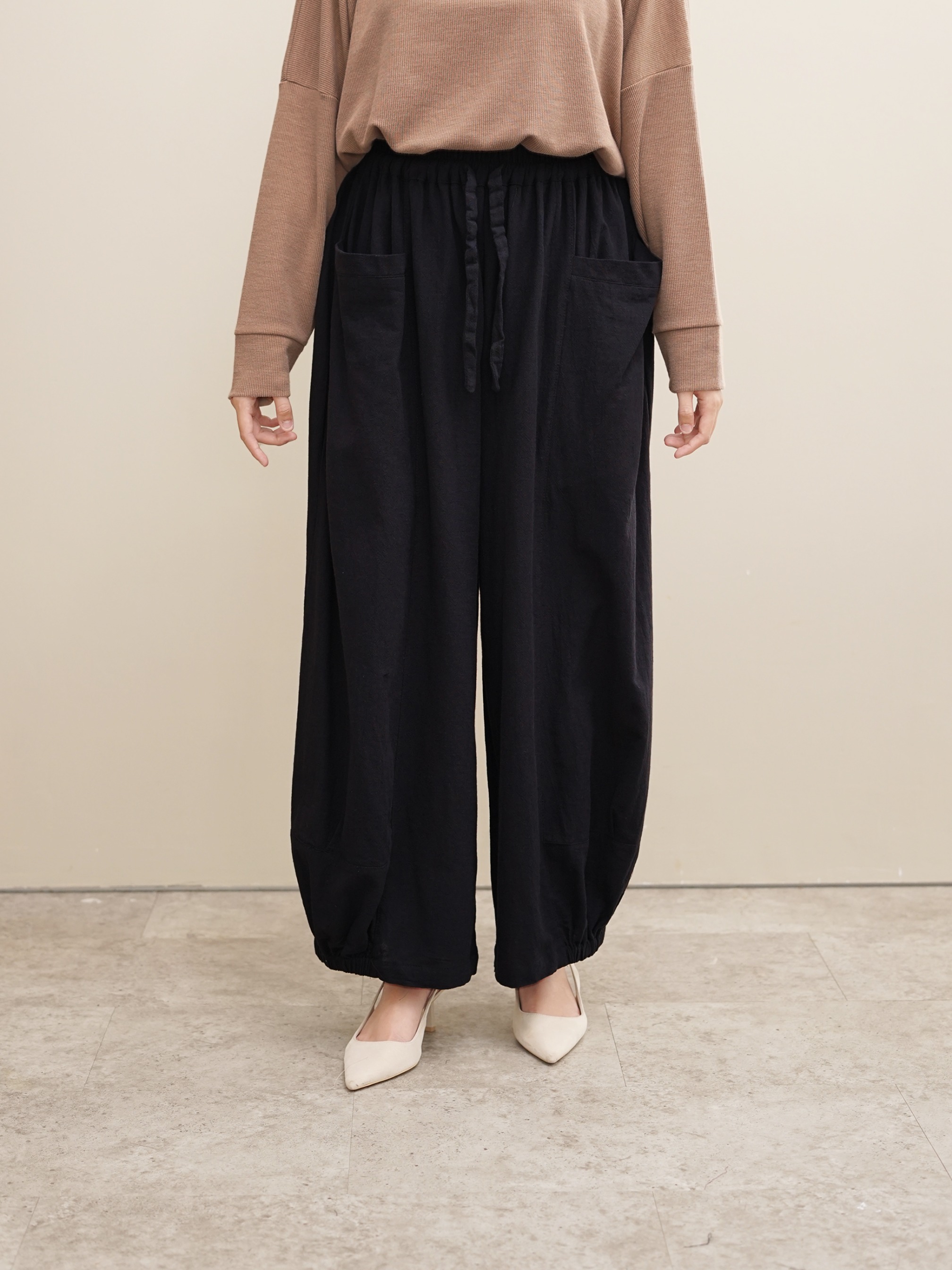 Leora Pants Black
