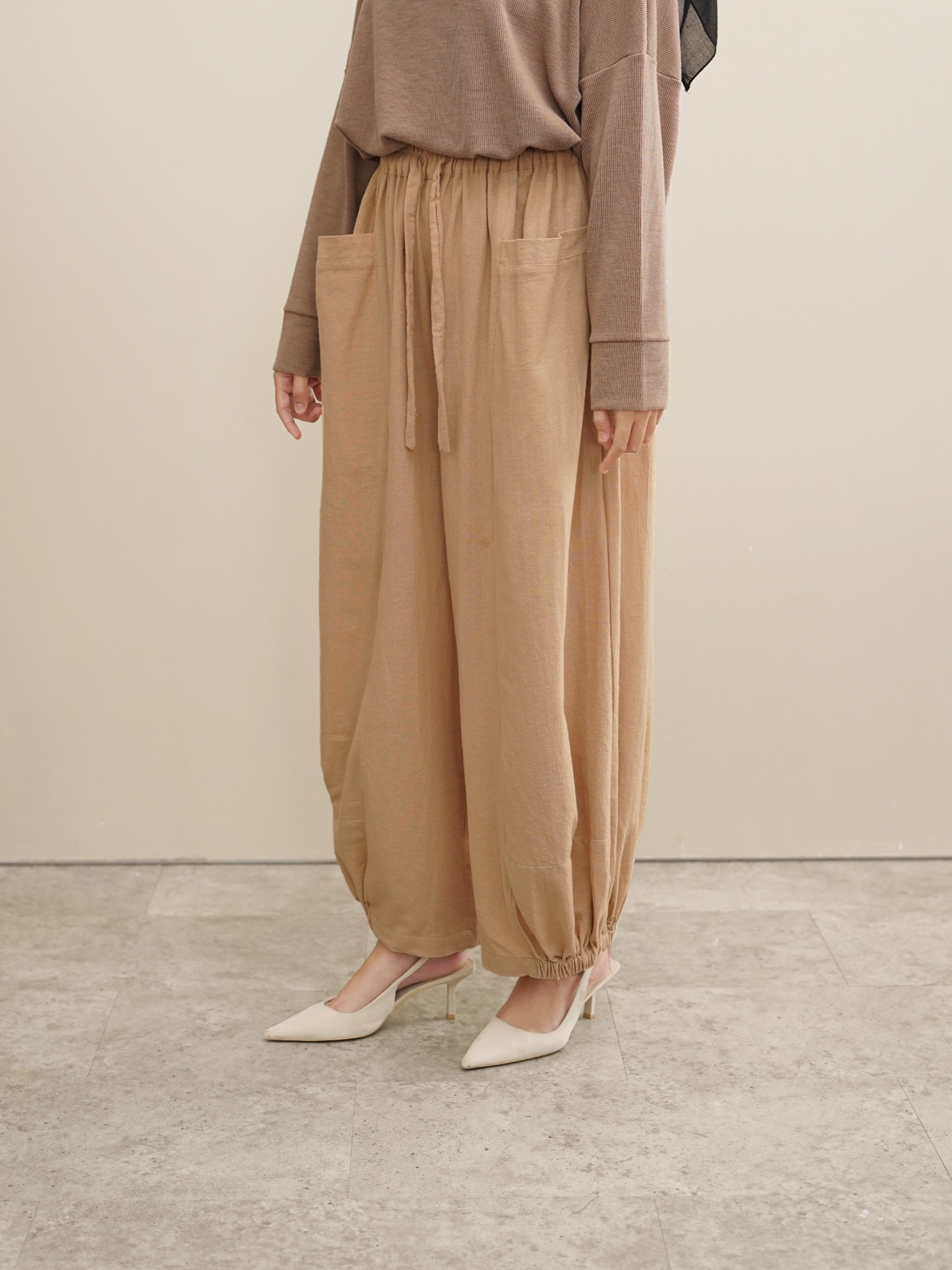 Leora Pants Wheat
