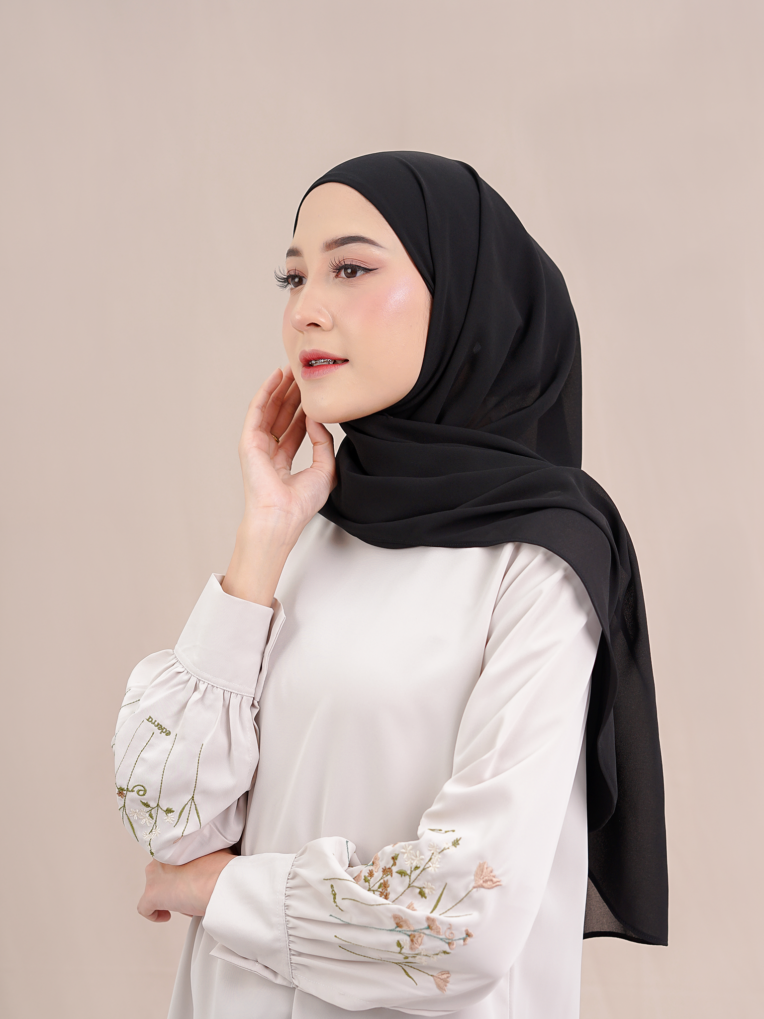 Luna Instan Hijab Black