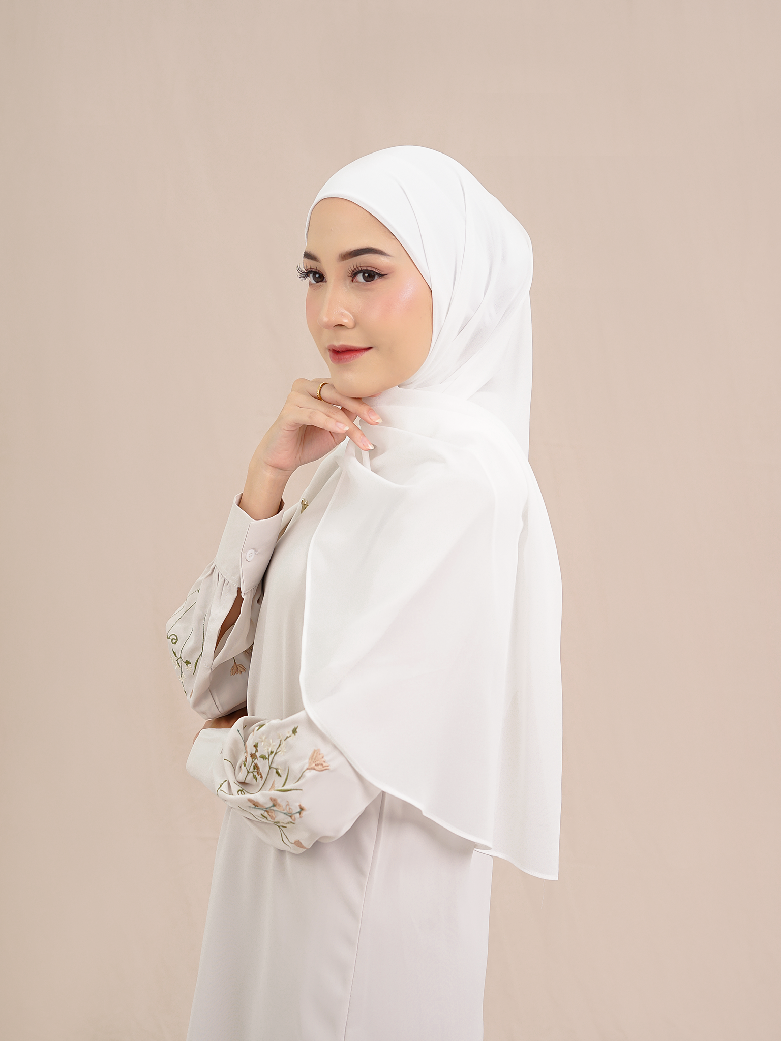 Luna Instan Hijab White