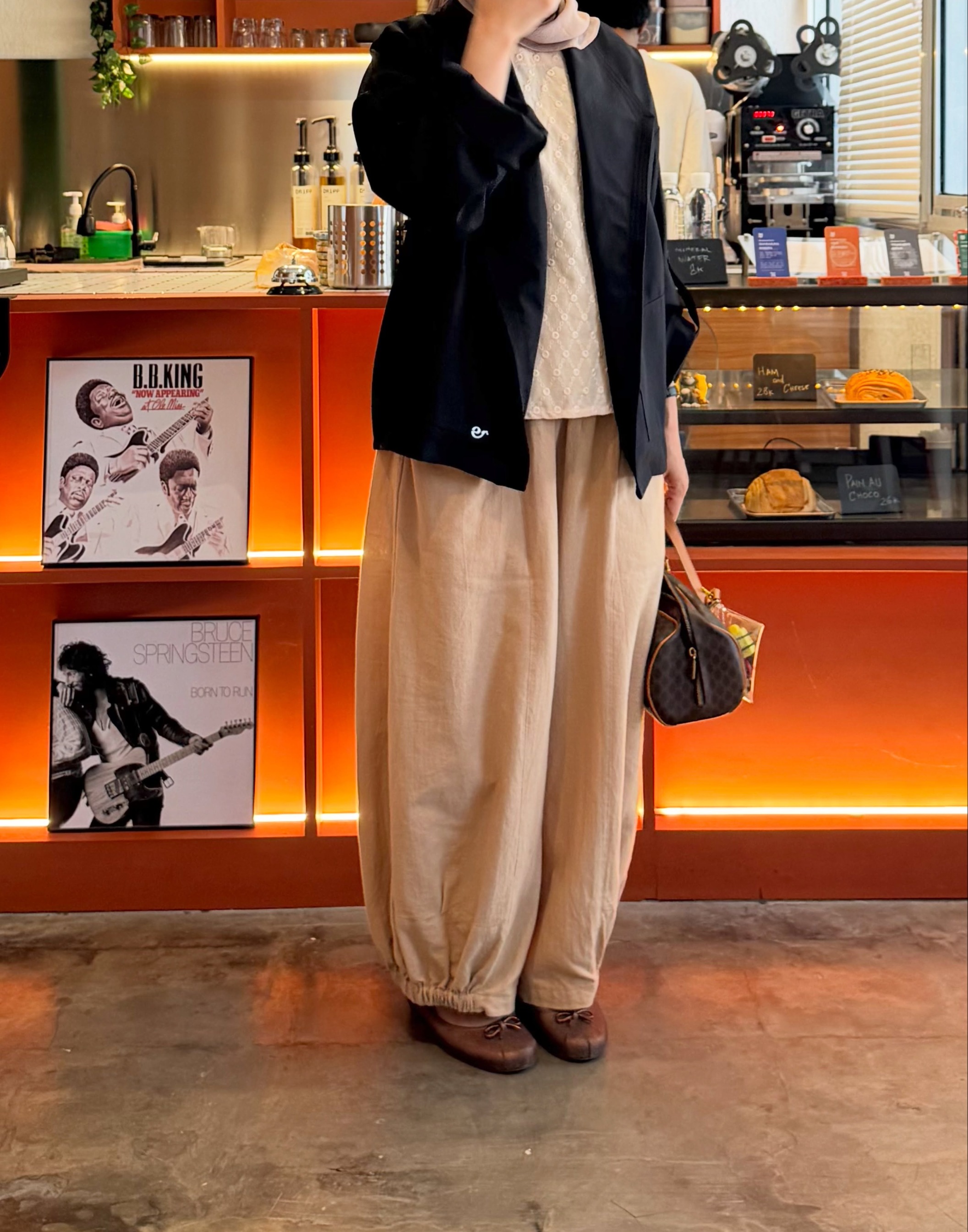 Jeda outer black