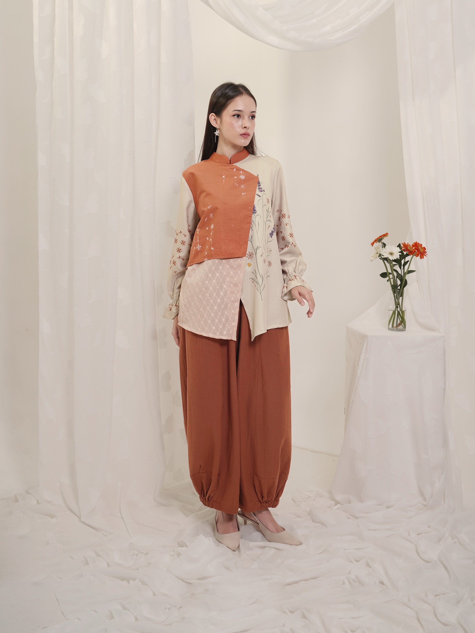 Kayuna Blouse Ederra X Rianty Batik