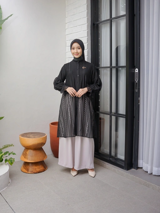 Image of Ramanda Tunic Black 