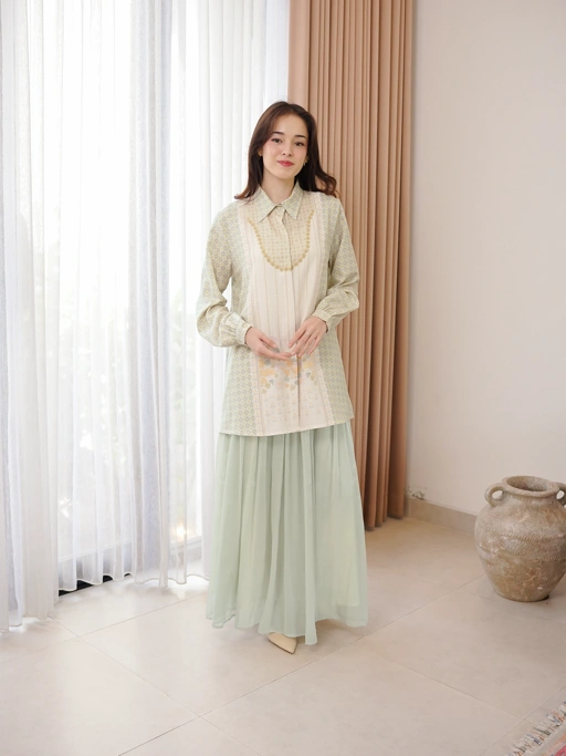 Image of Arunika Top Glass Green