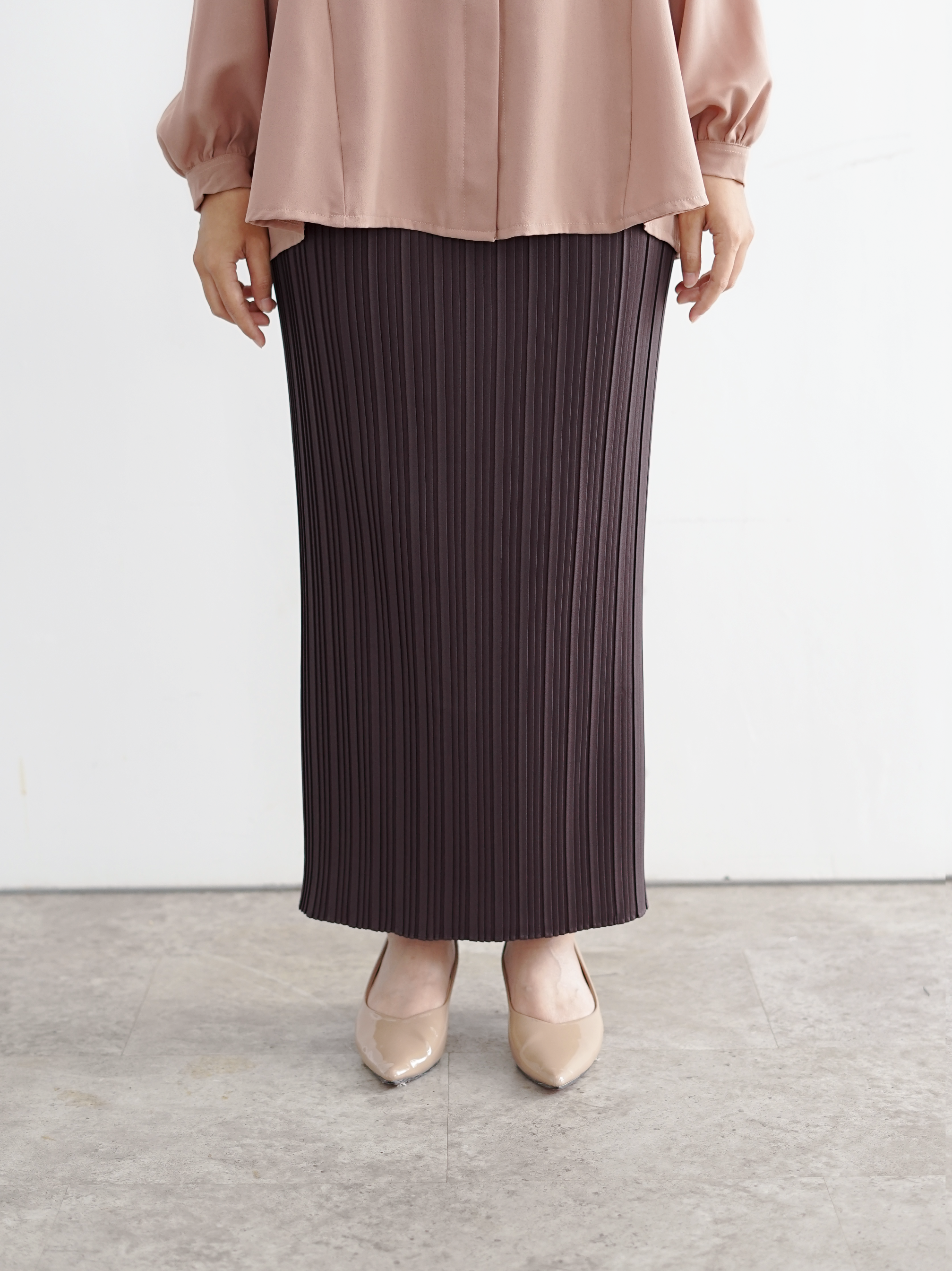 Linea Pleats Charcoal