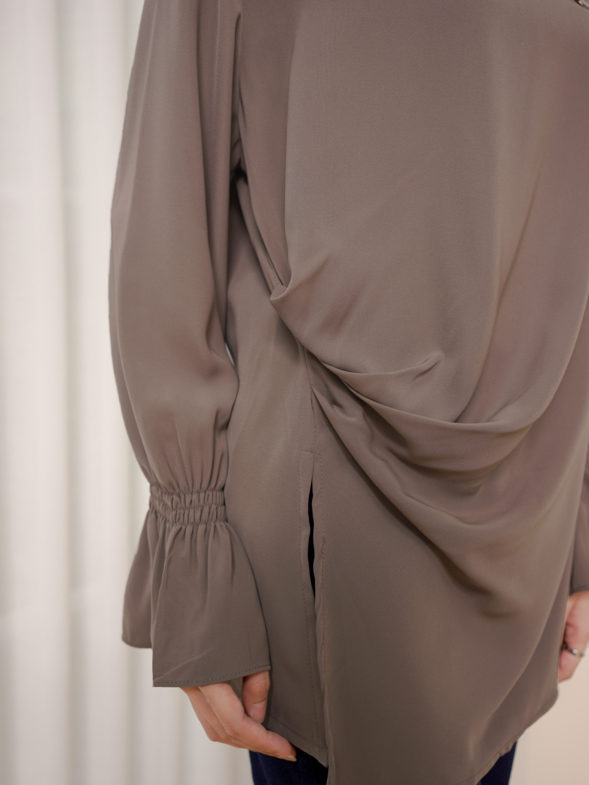 Tyra blouse taupe