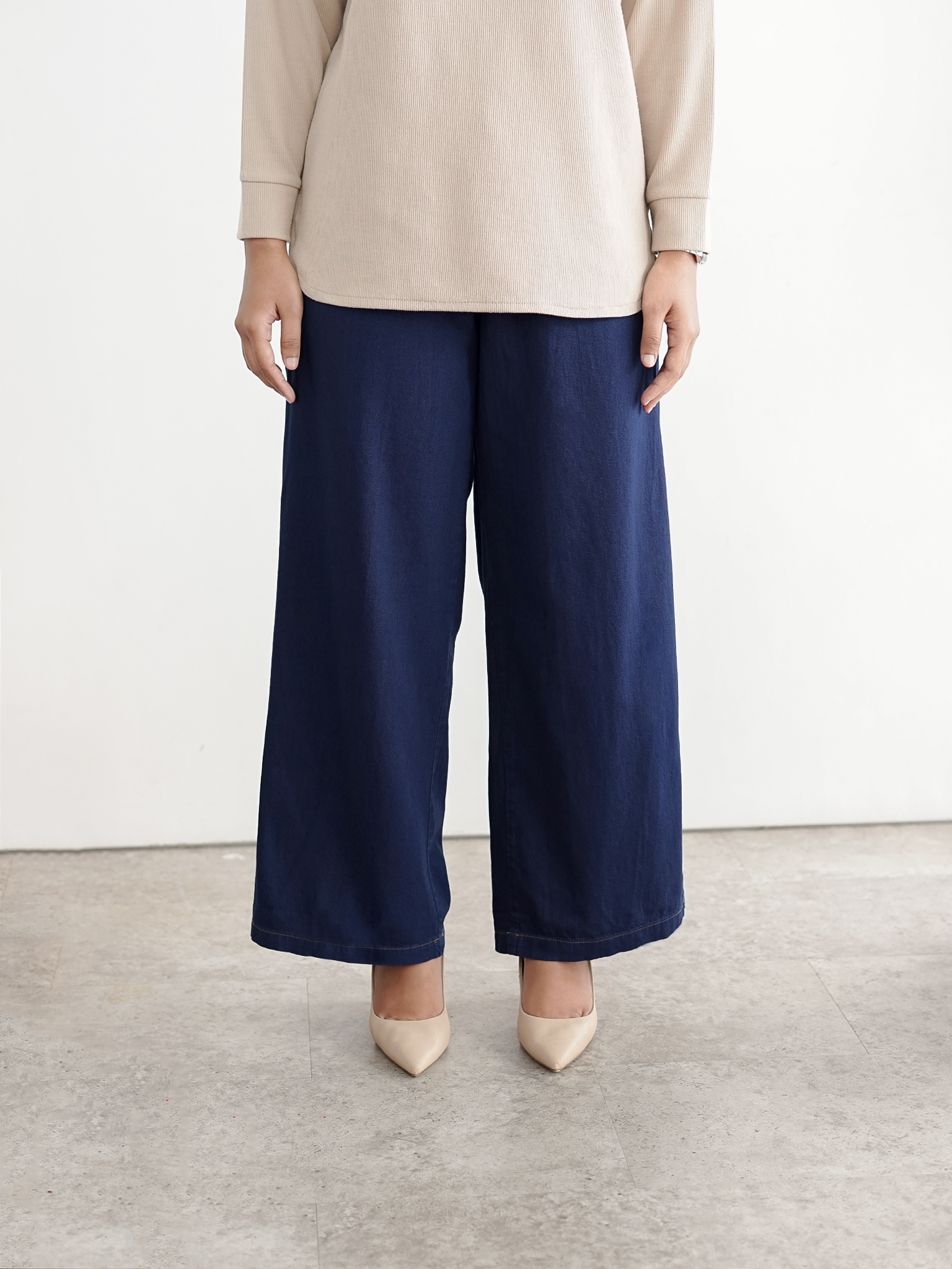 Defect dan Sample Sale Nora Pants Dark Blue