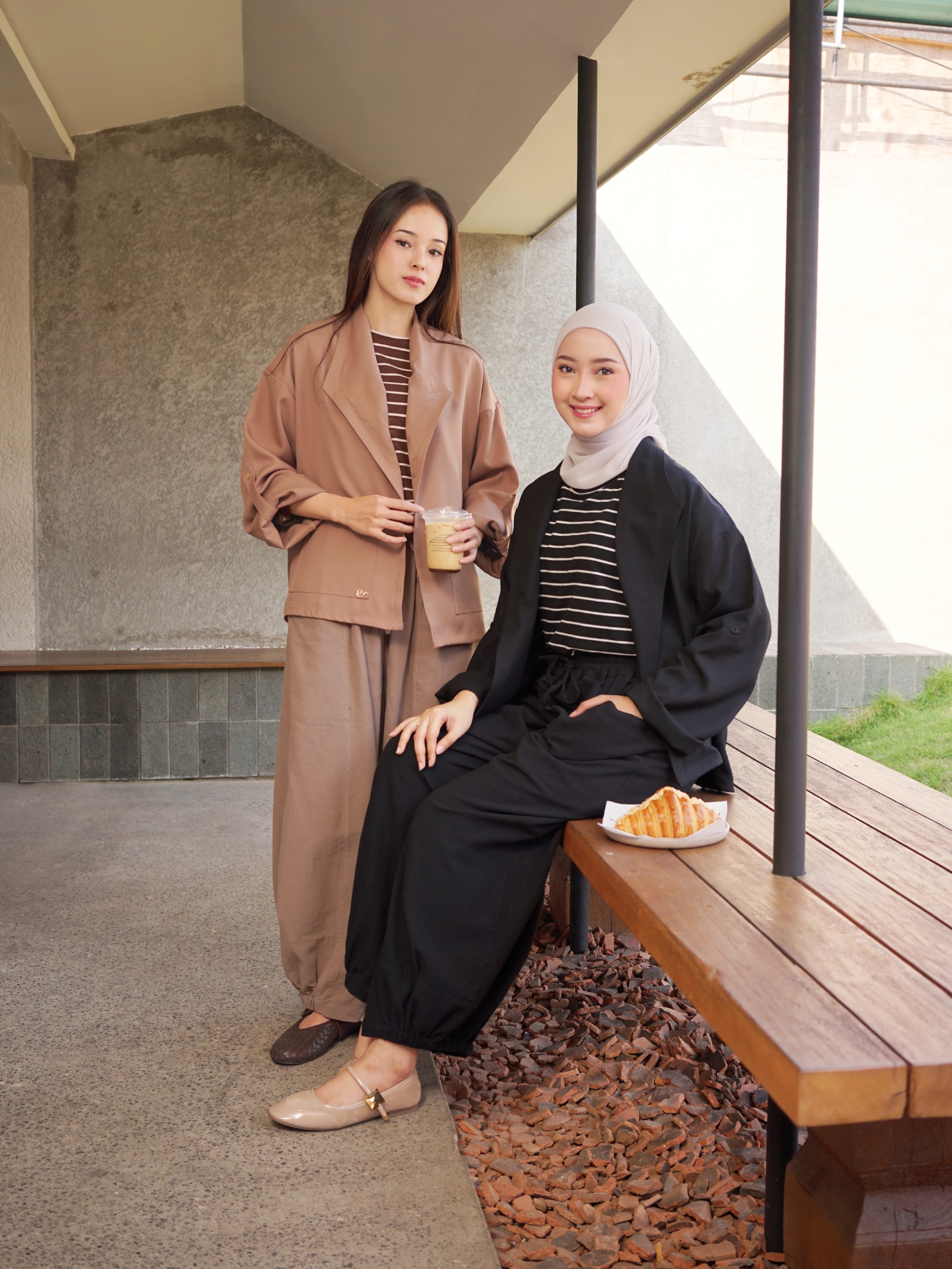 Jeda outer black