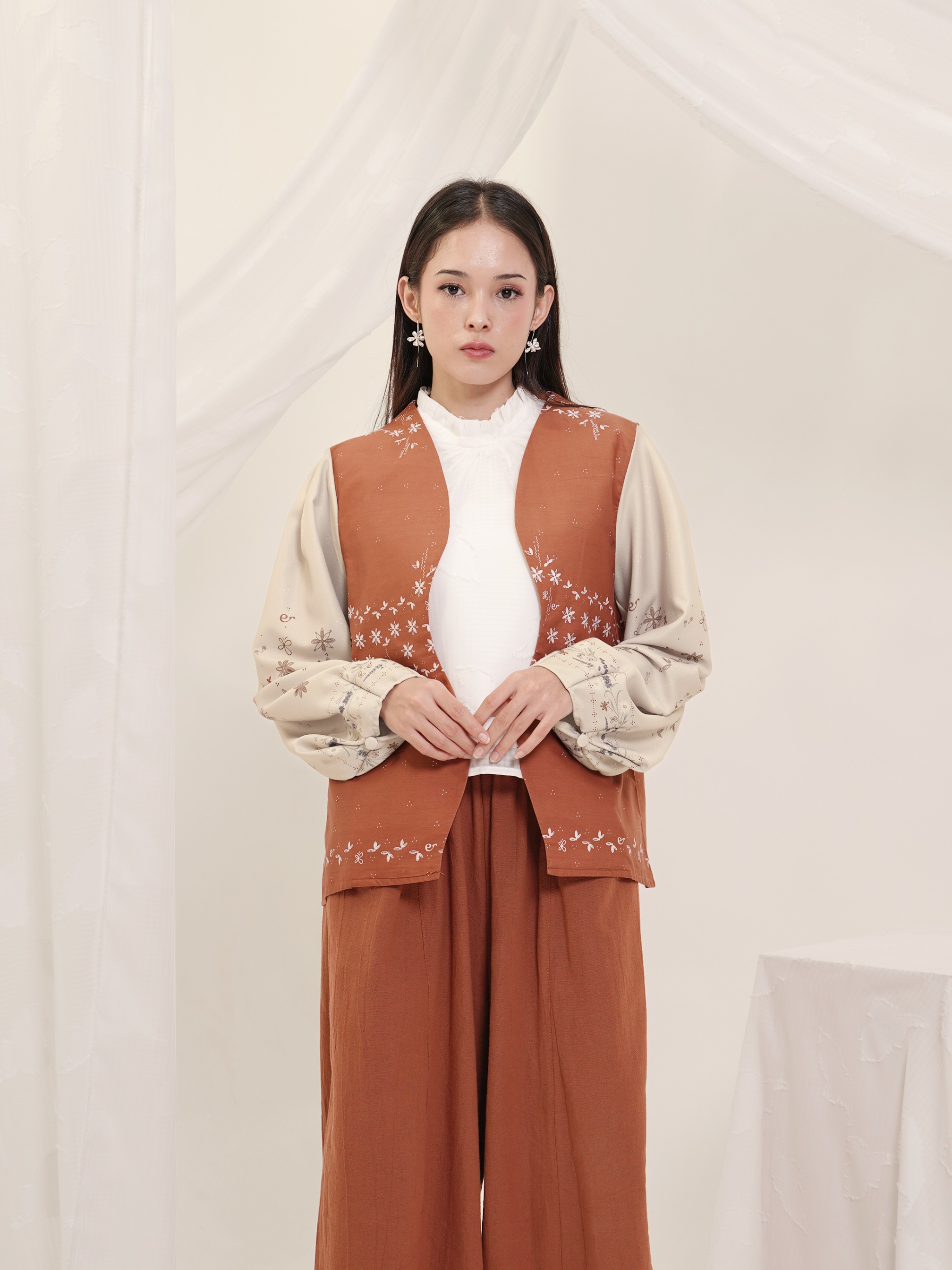 Palaruna Outer Ederra X Rianty Batik