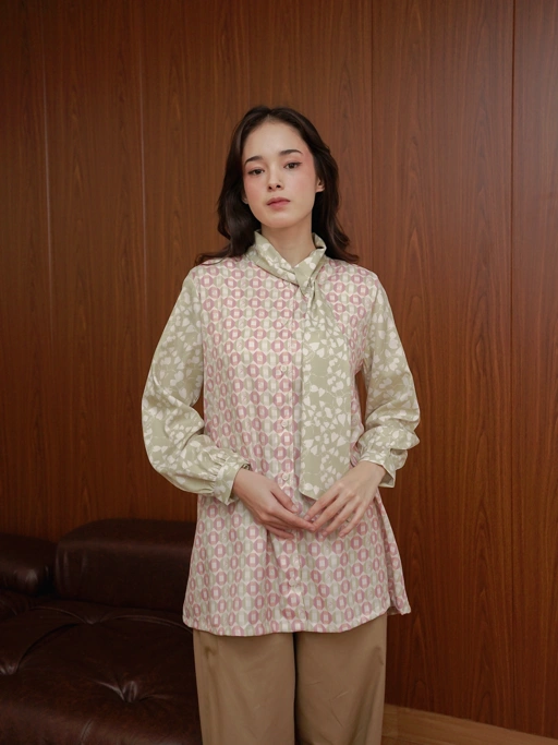 Image of Piper Top Lily Green
