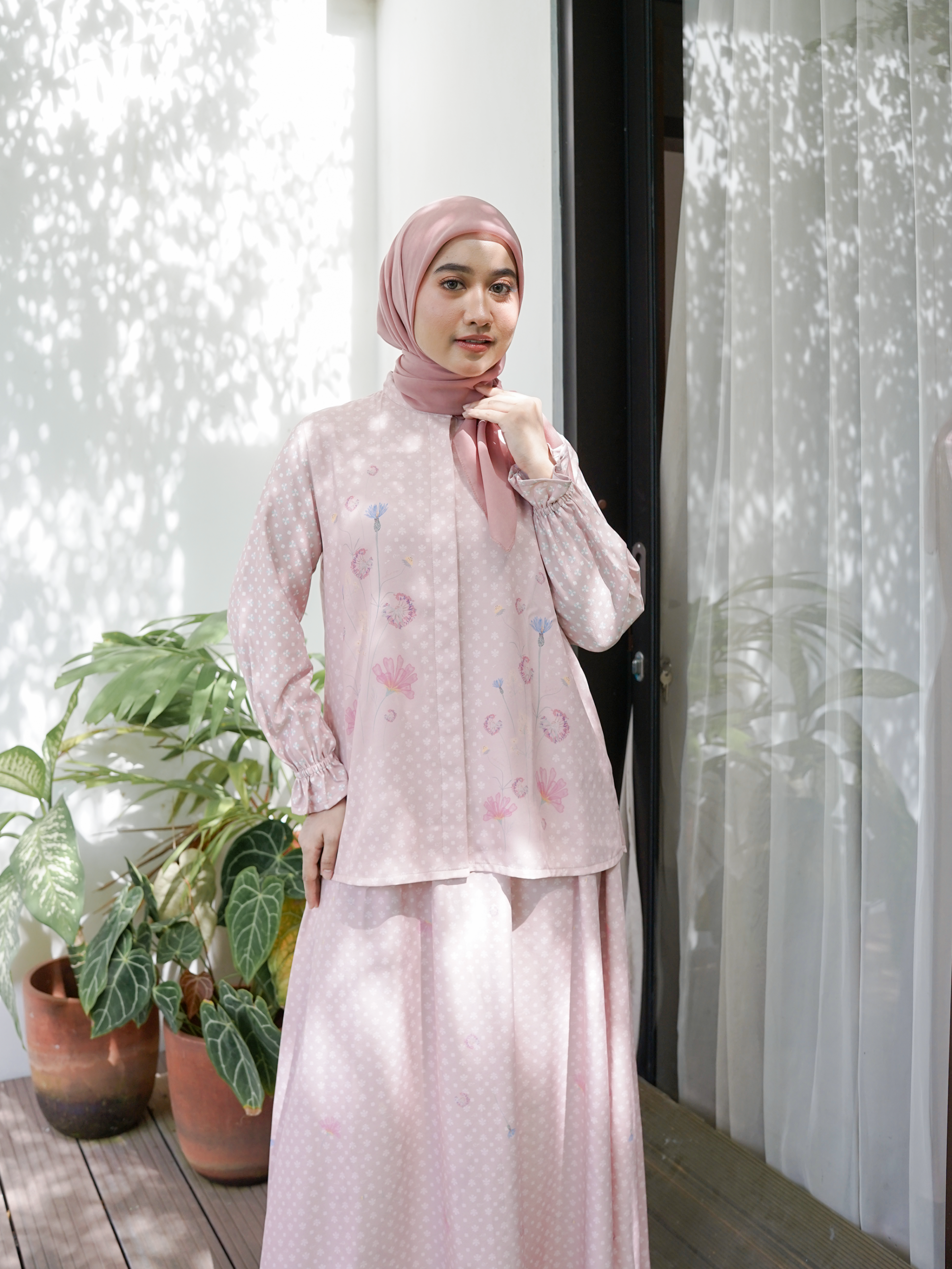 Reject Riuh Senja Set Salsa Rosa