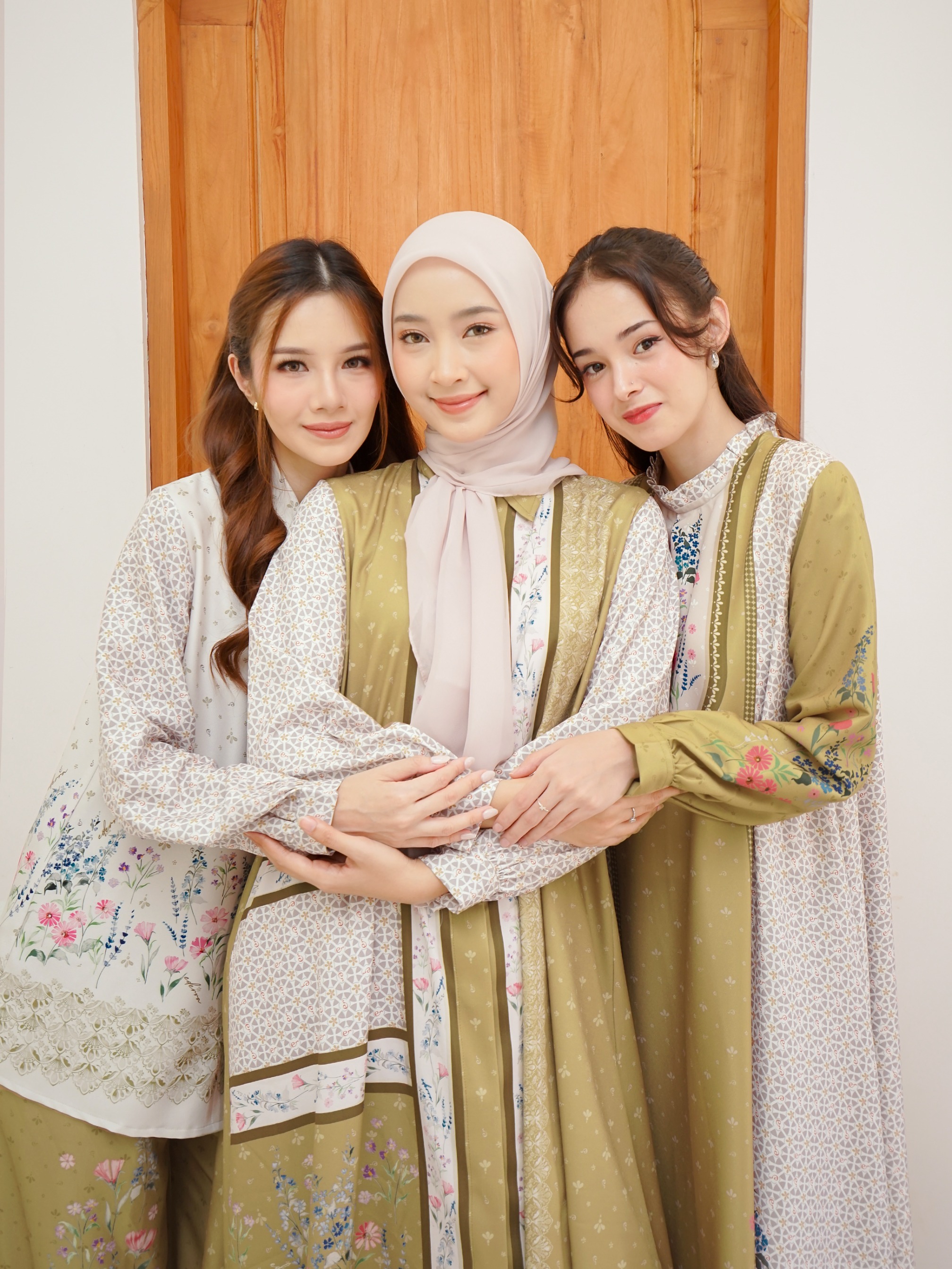 Family Set Senandika Rich Gold  