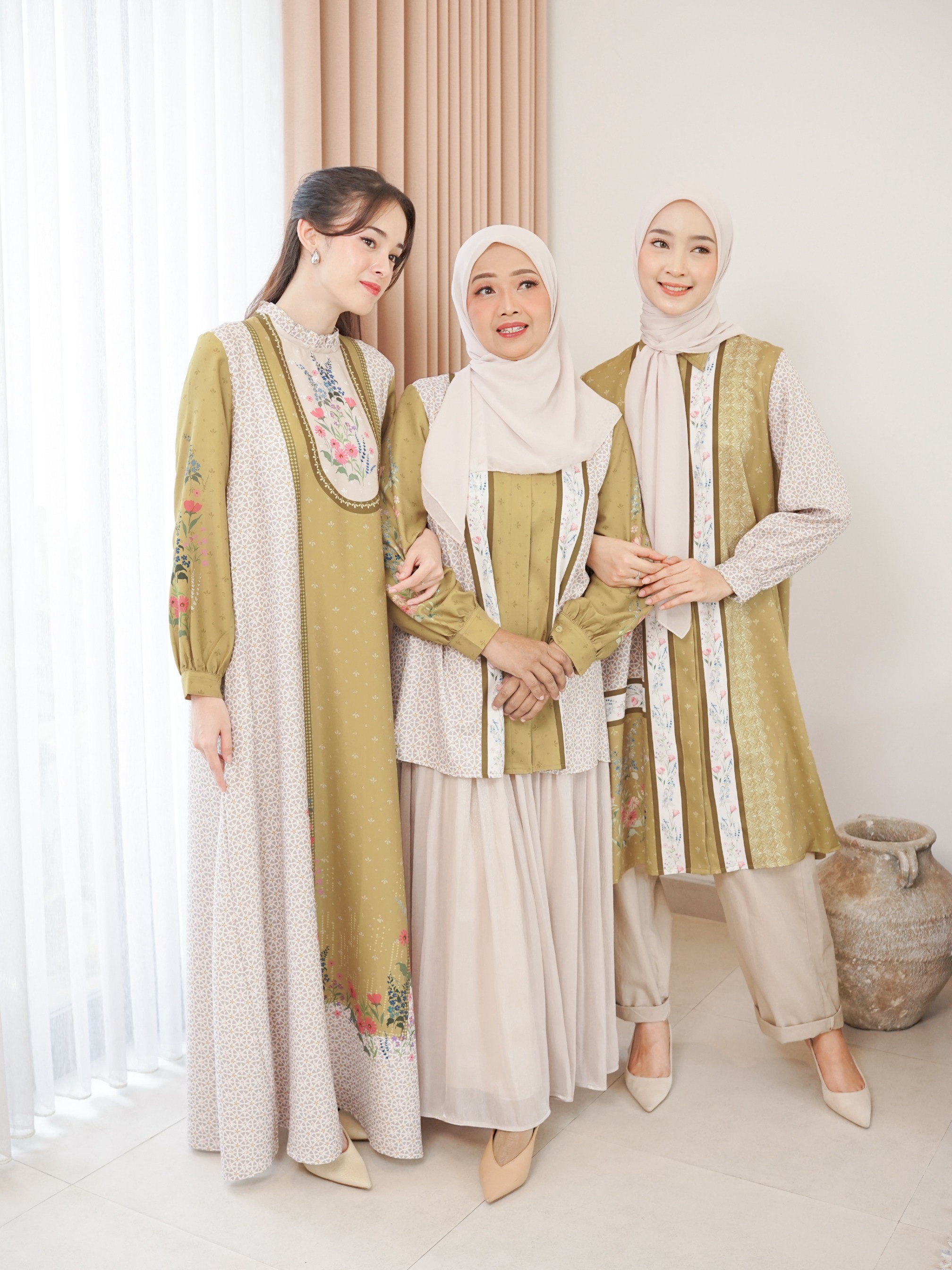 Senandika Dress Rich Gold 