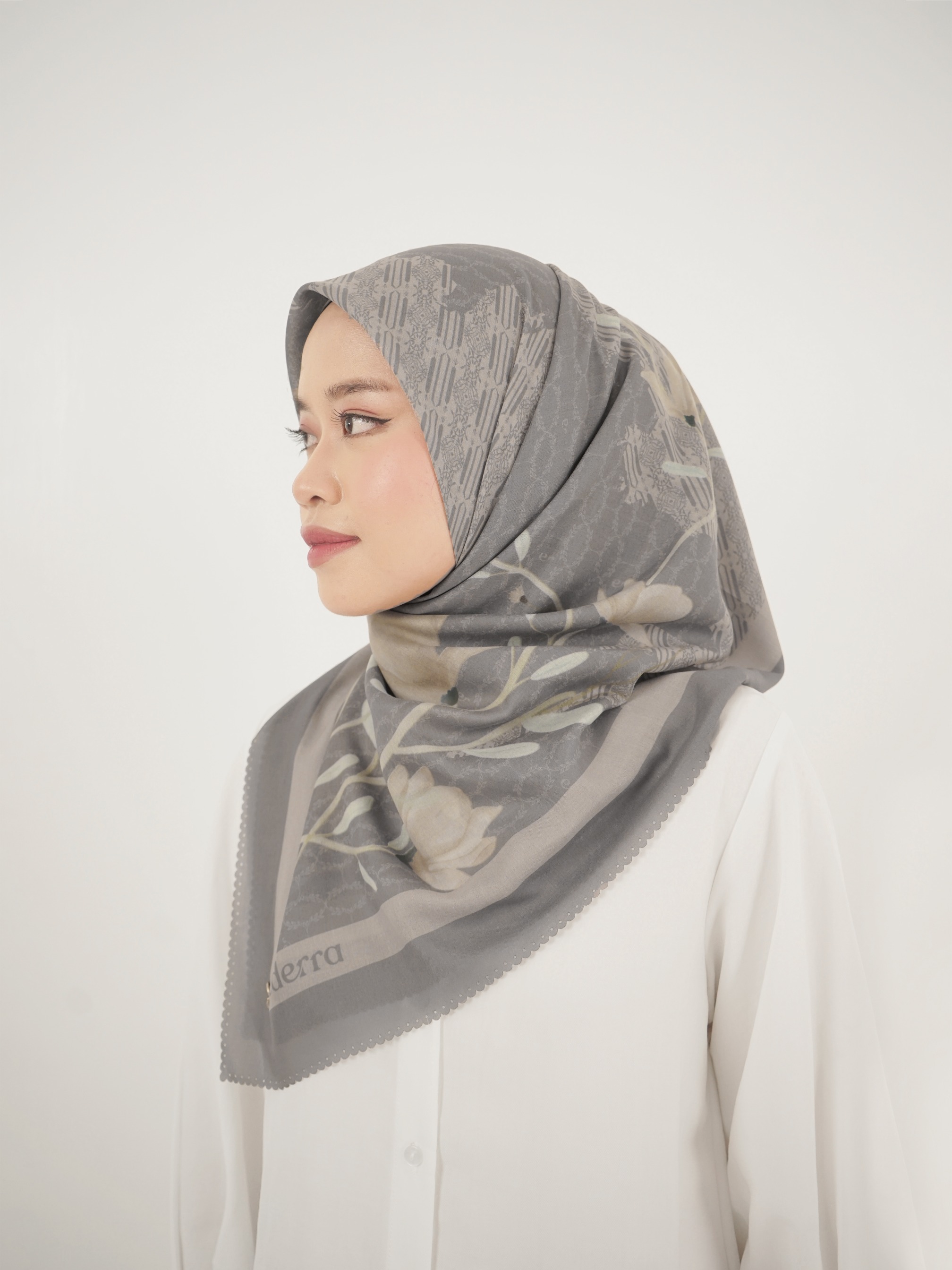 Malya Scarf Ghost Gray