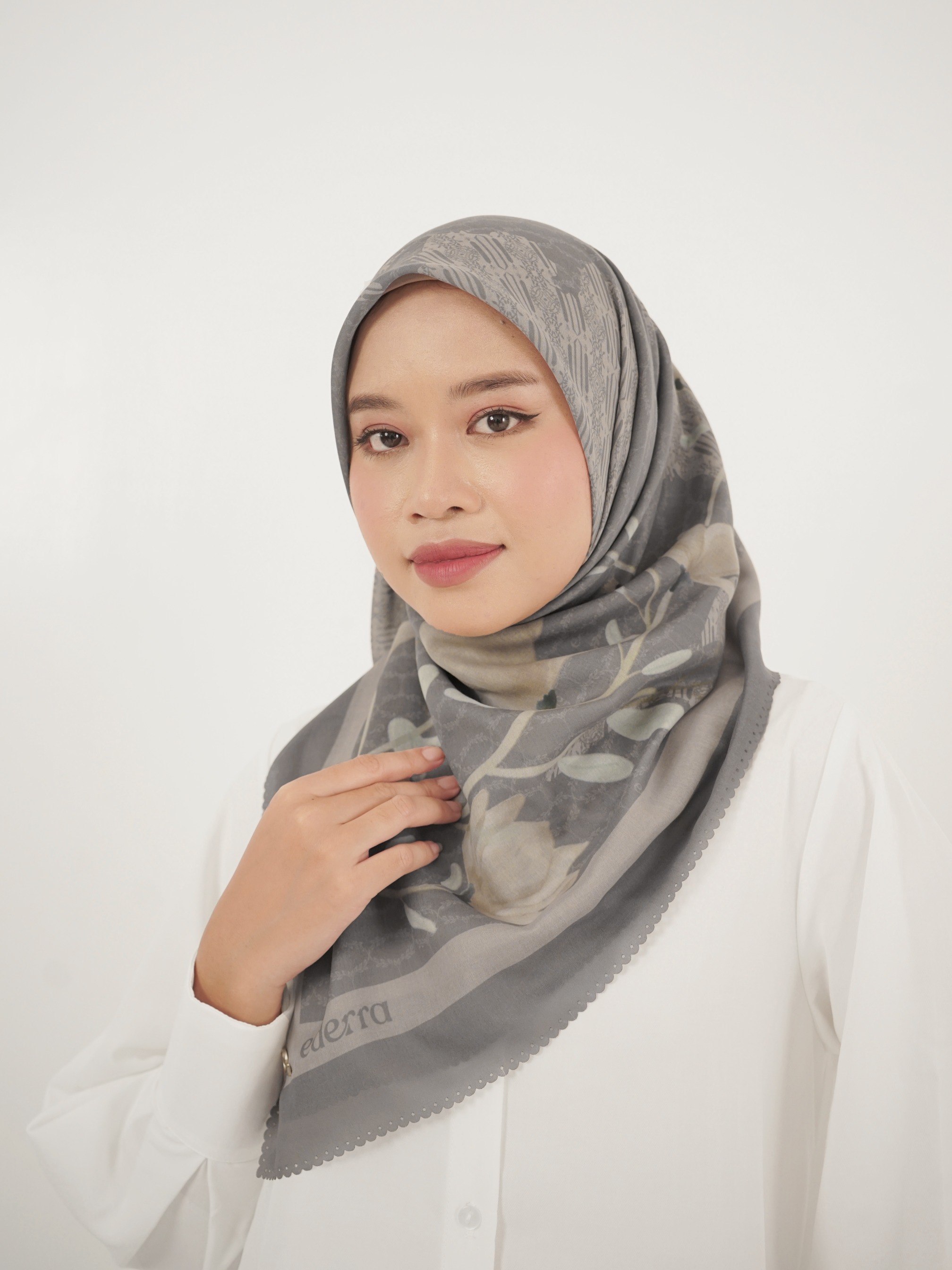 Malya Scarf Ghost Gray