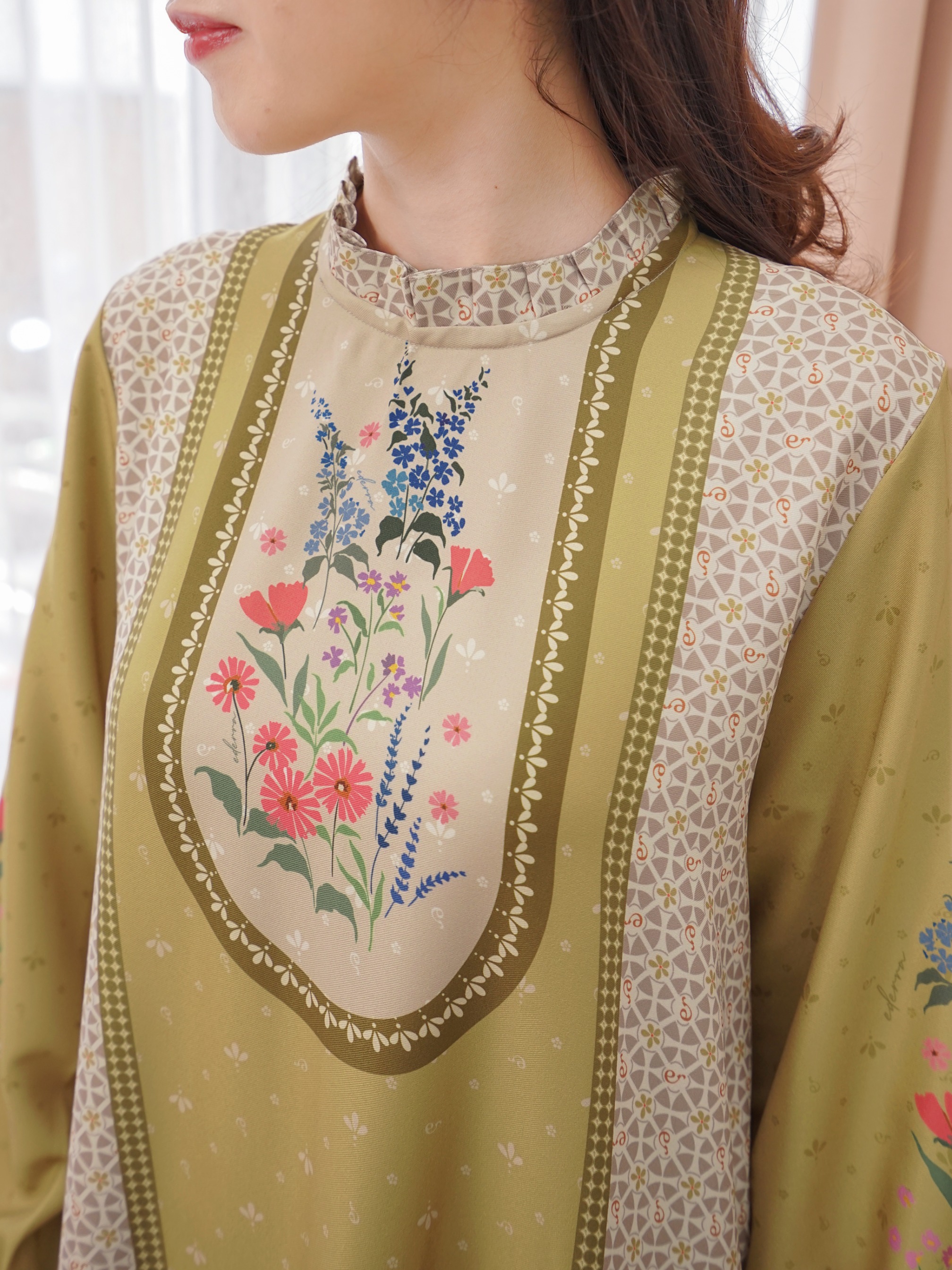 Senandika Dress Rich Gold 