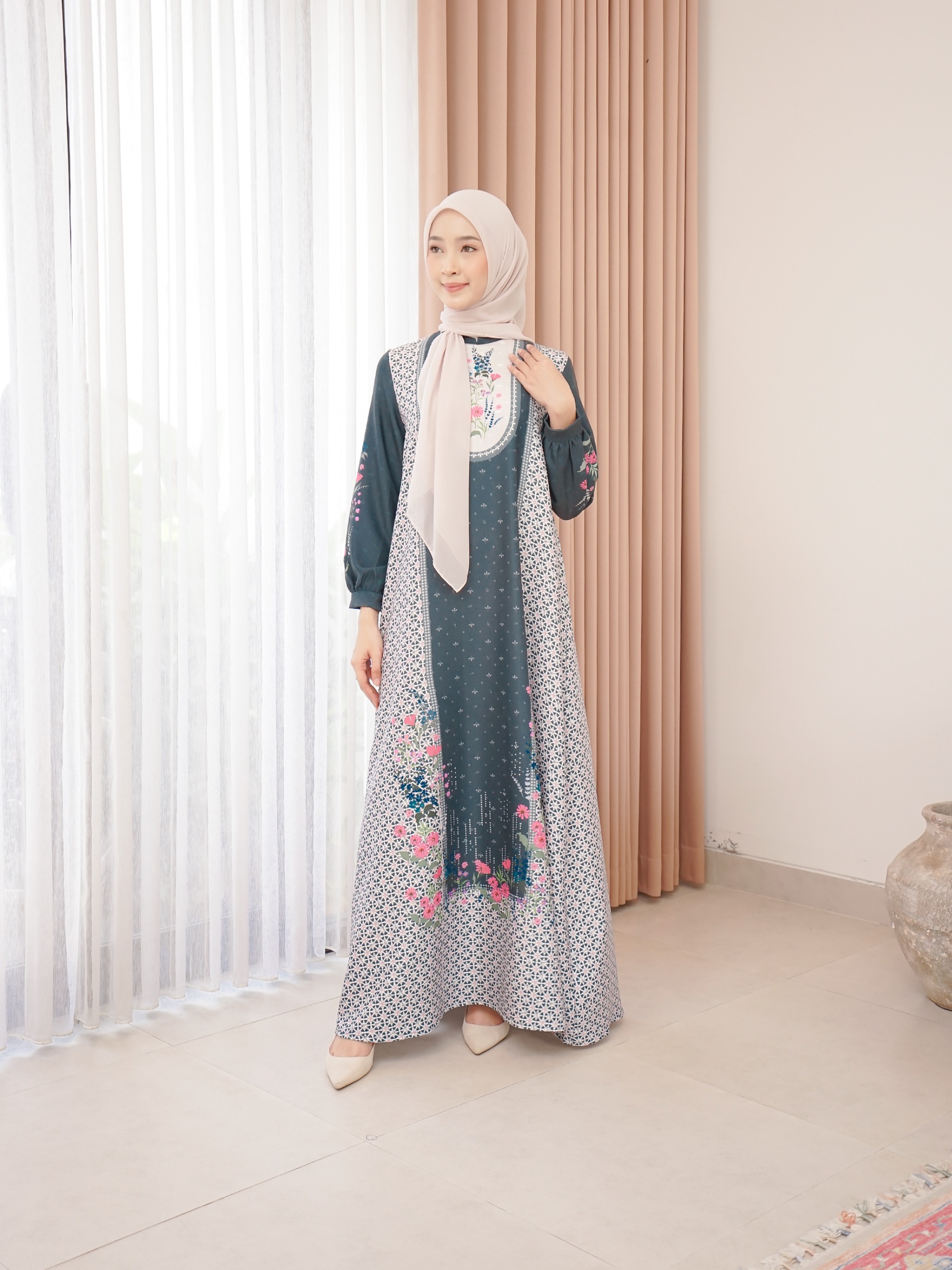 Senandika Dress Panderosa Pine