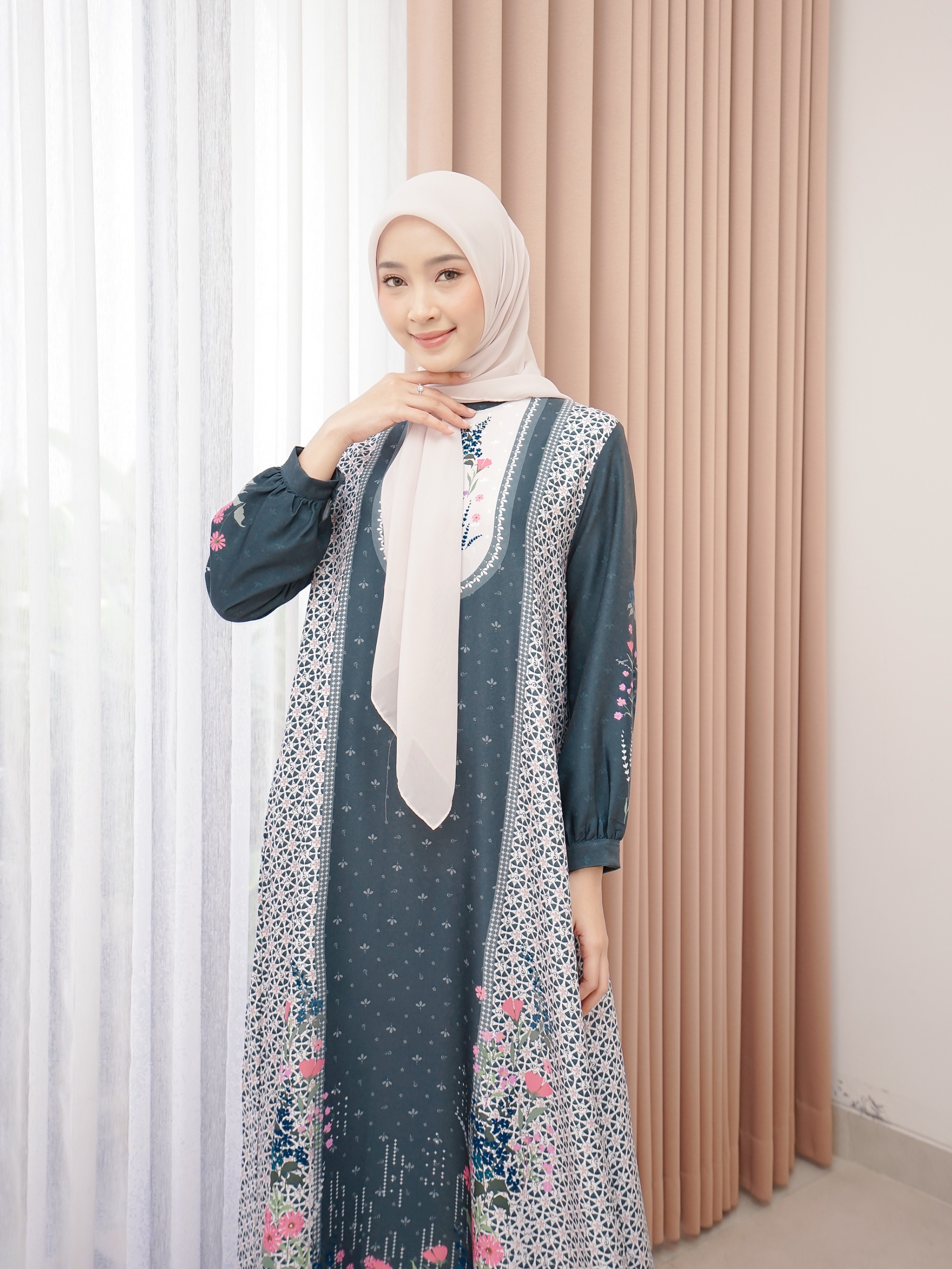 Senandika Dress Panderosa Pine