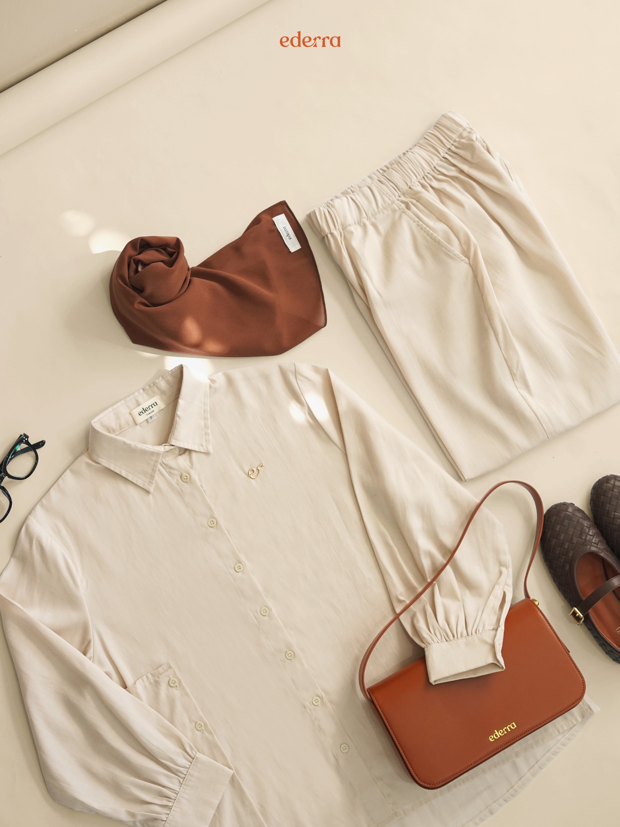 Keira Set Ivory (Top dan Pants)