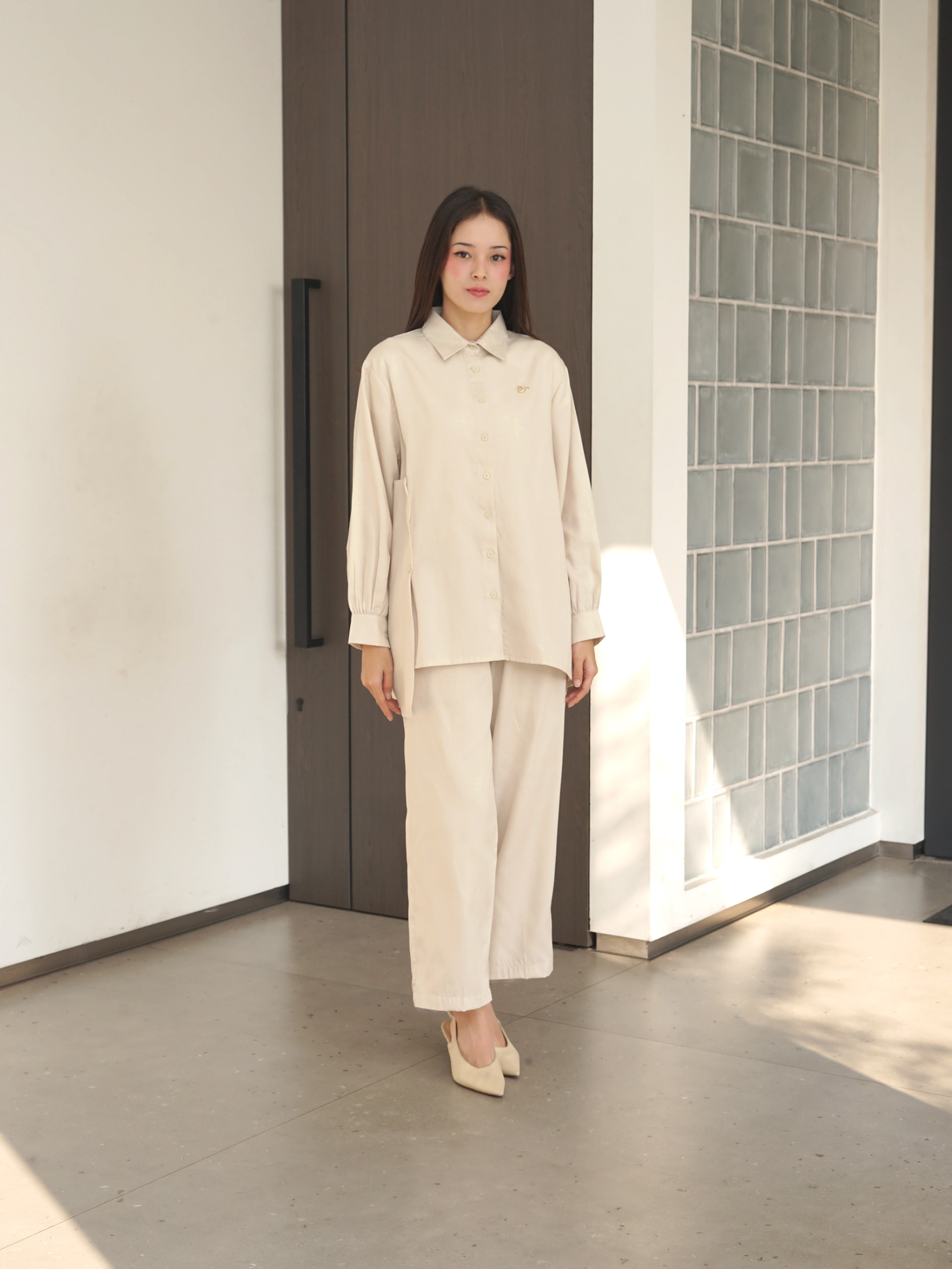 Keira Set Ivory (Top dan Pants)