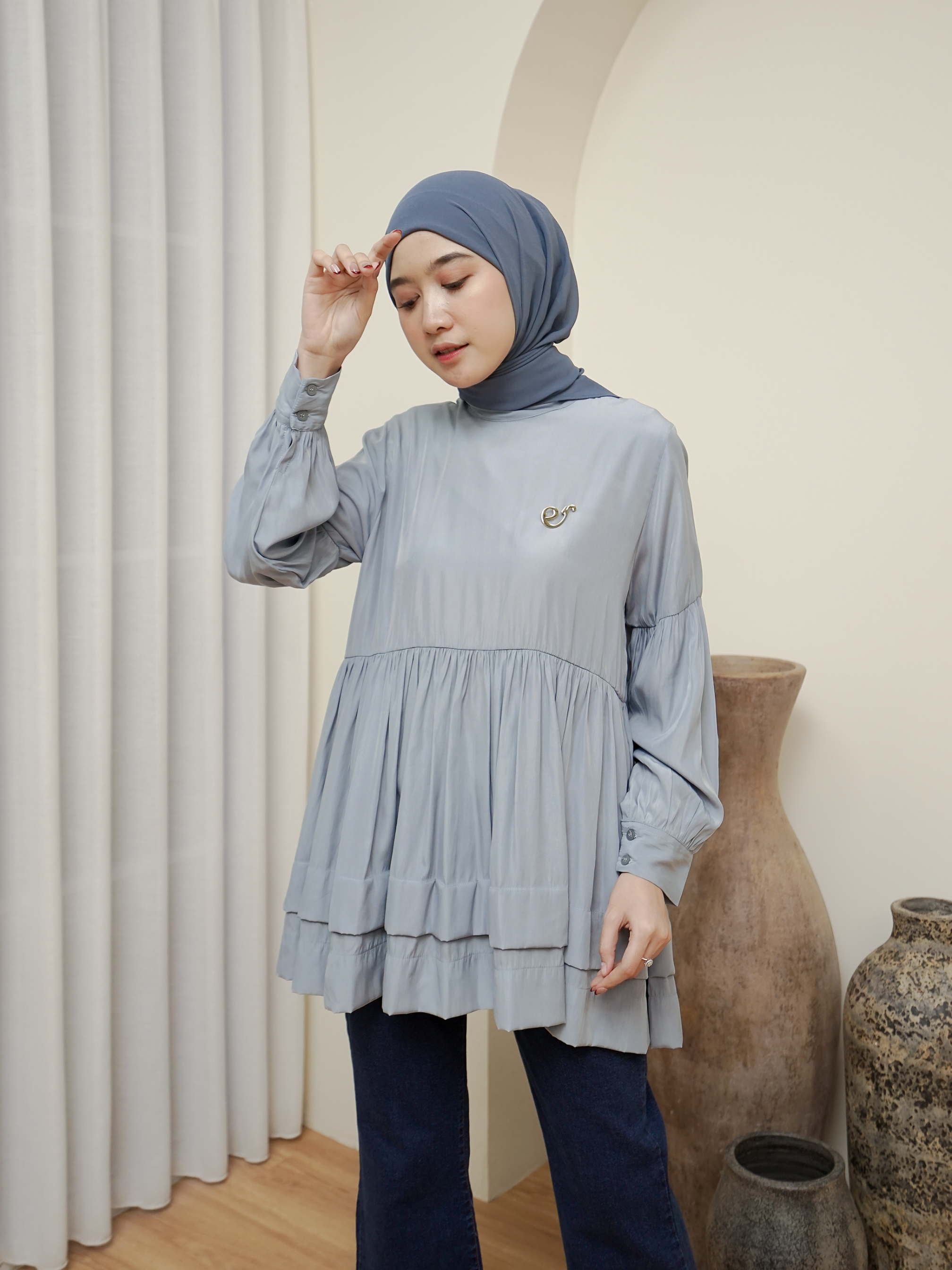 Liza Top Colling Spray