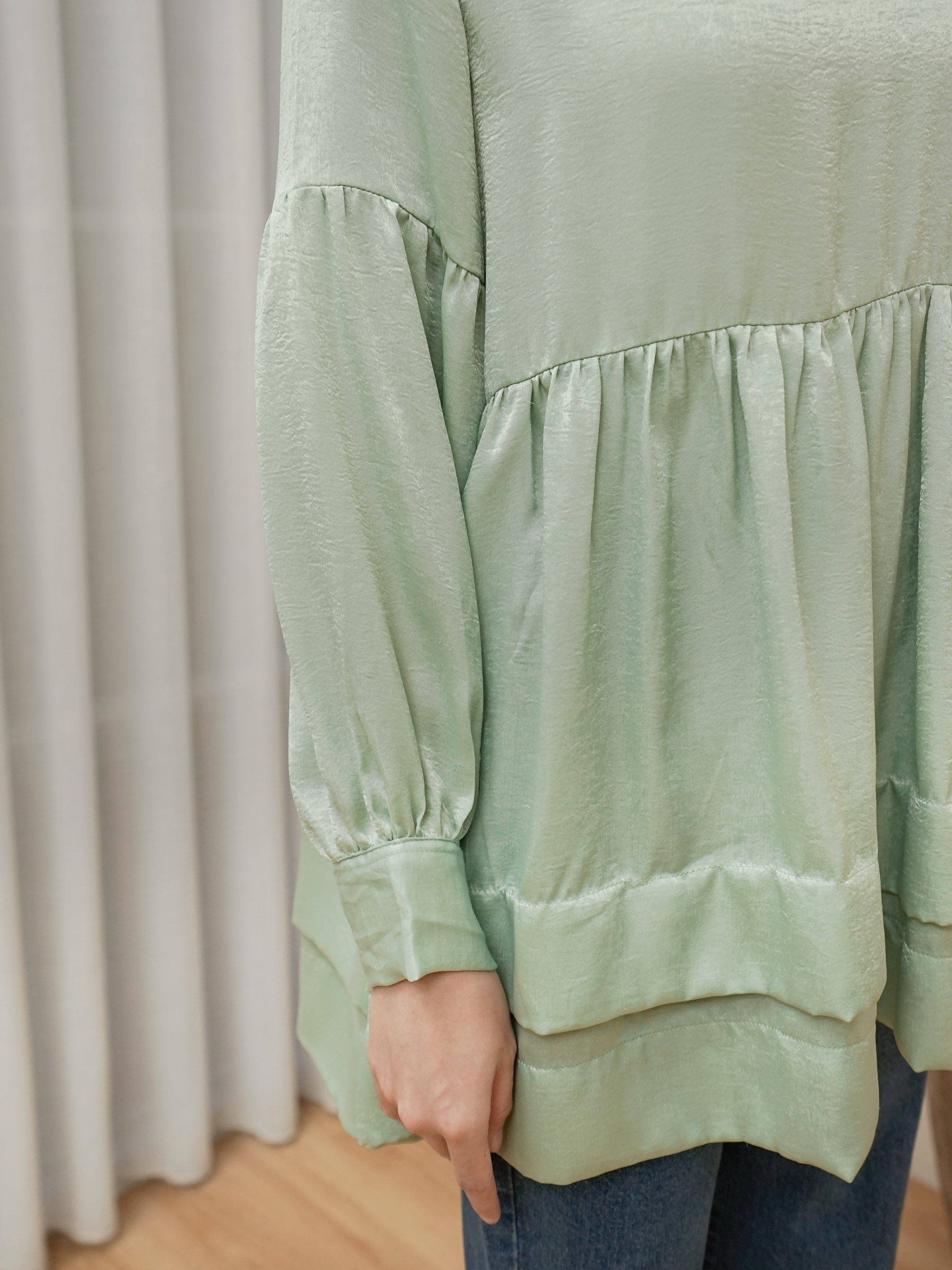 Liza Top Pastel Green