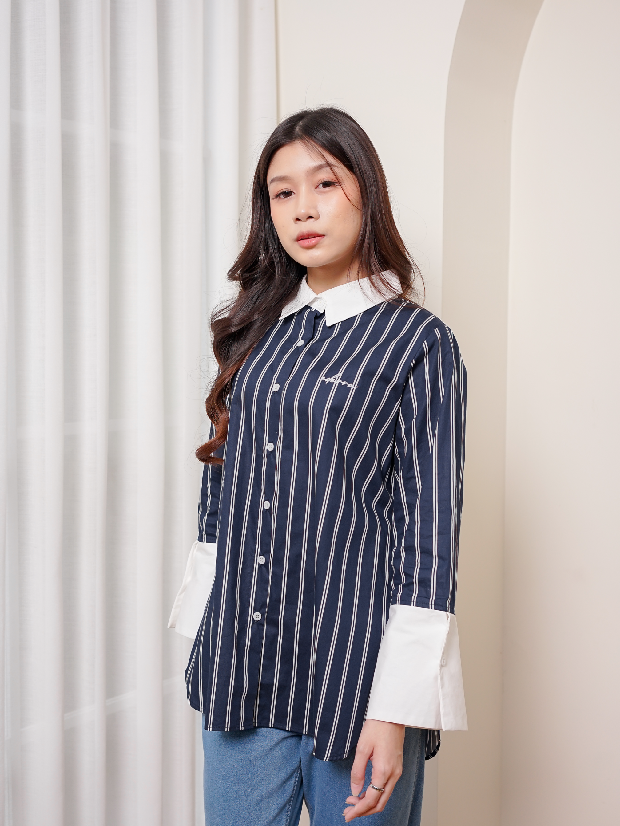 Kalea Top Navy Peony