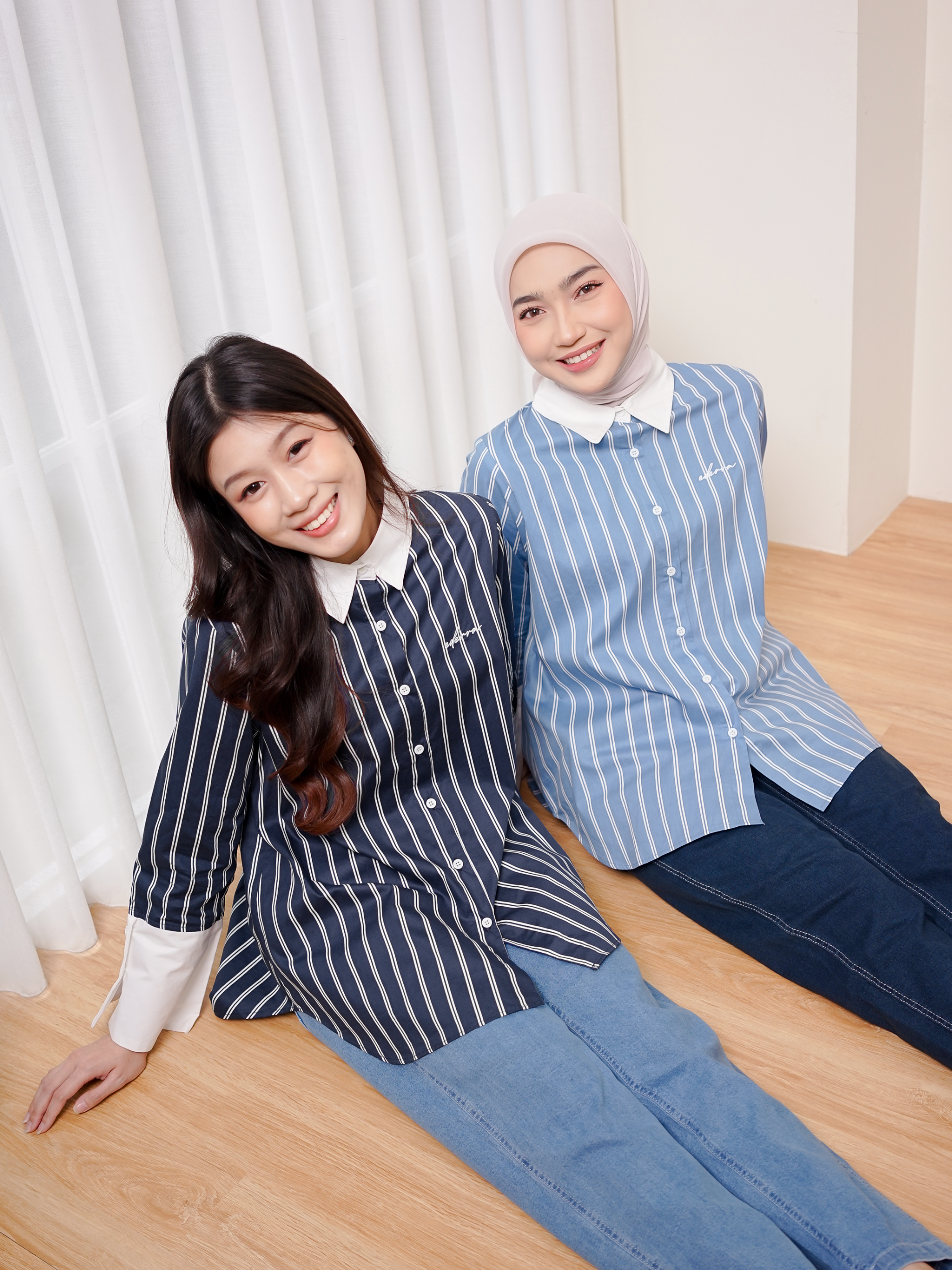 Kalea Top Navy Peony