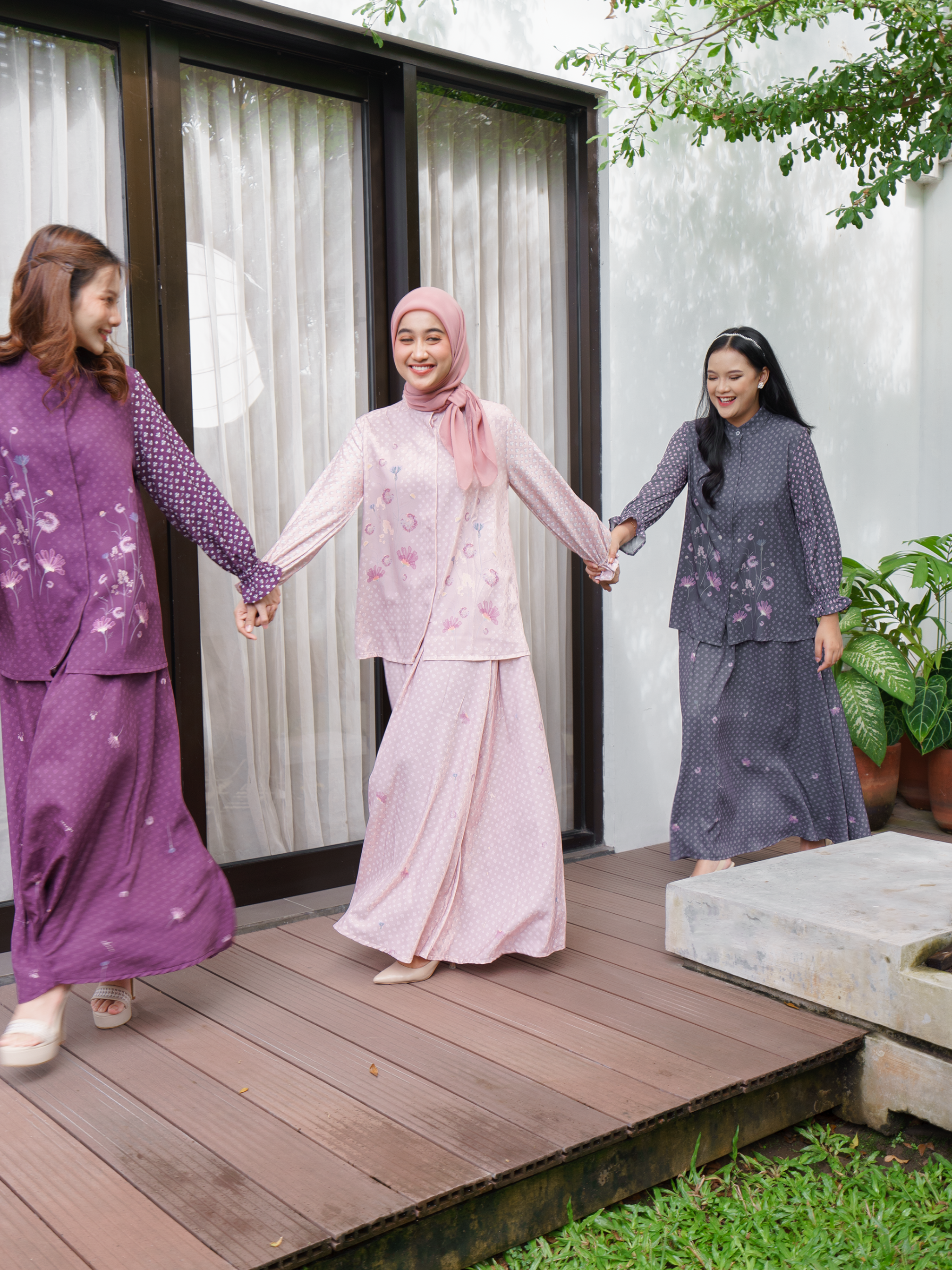 Reject Riuh Senja Set Cherries Jubilee 