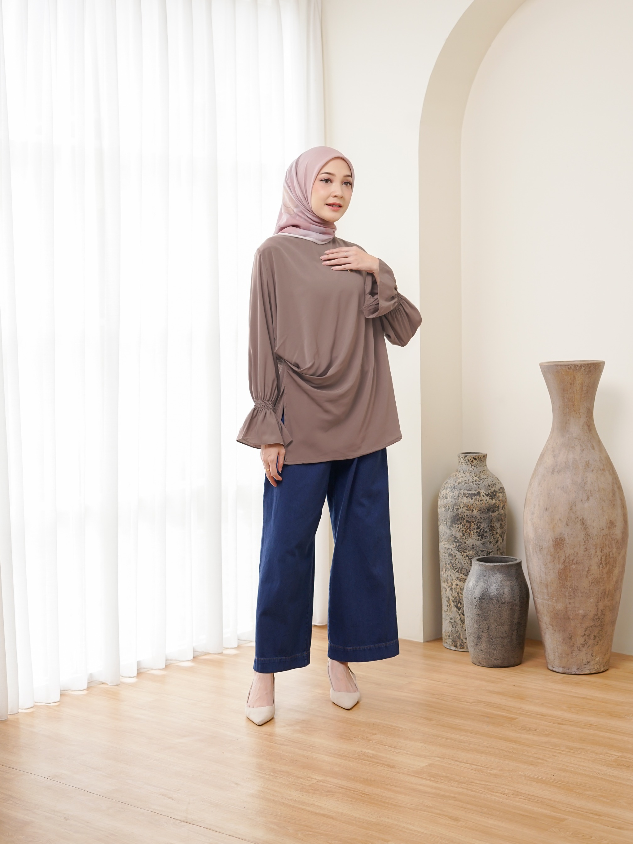 Tyra blouse taupe