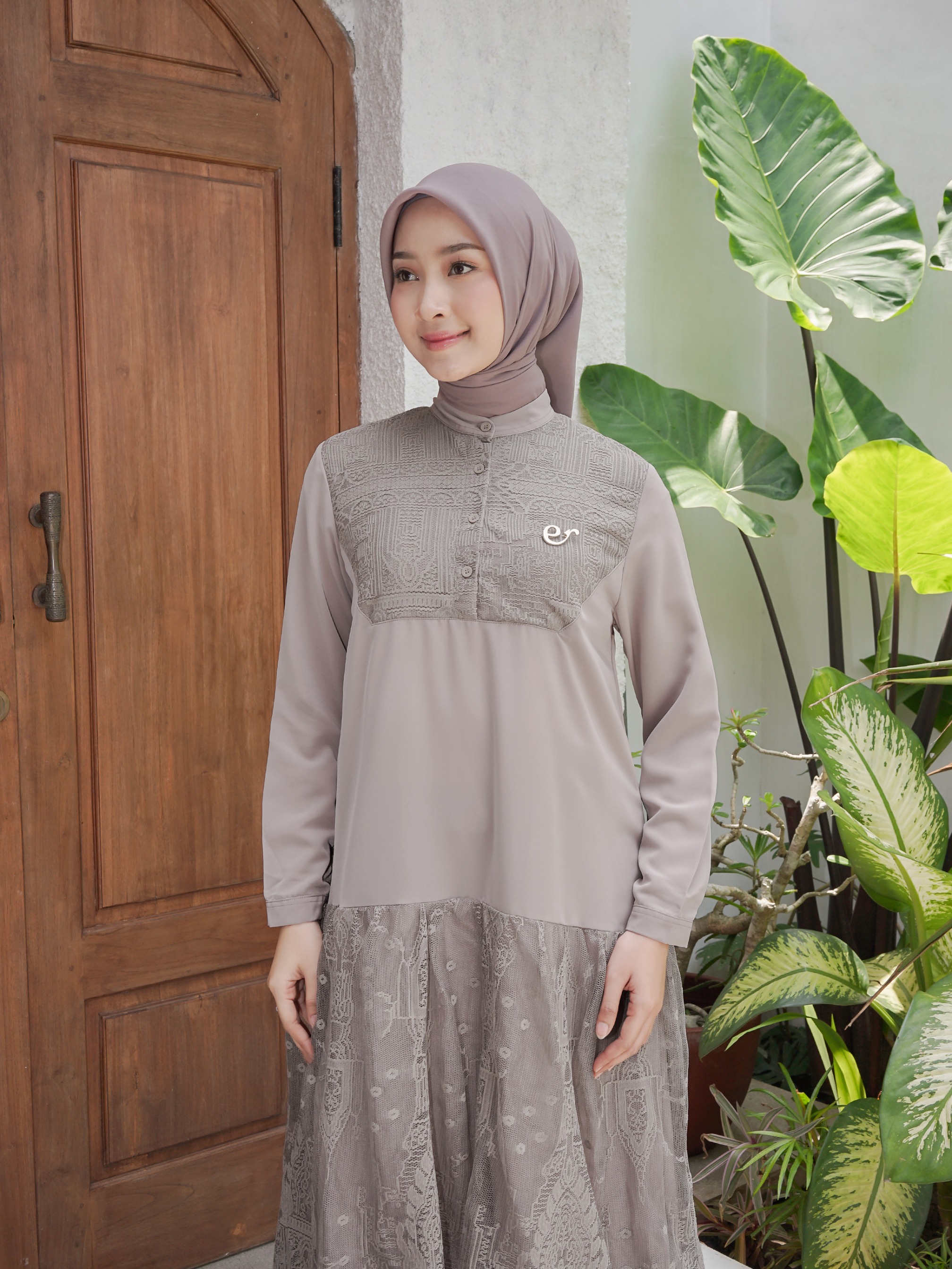 Zanera Dress Taupe