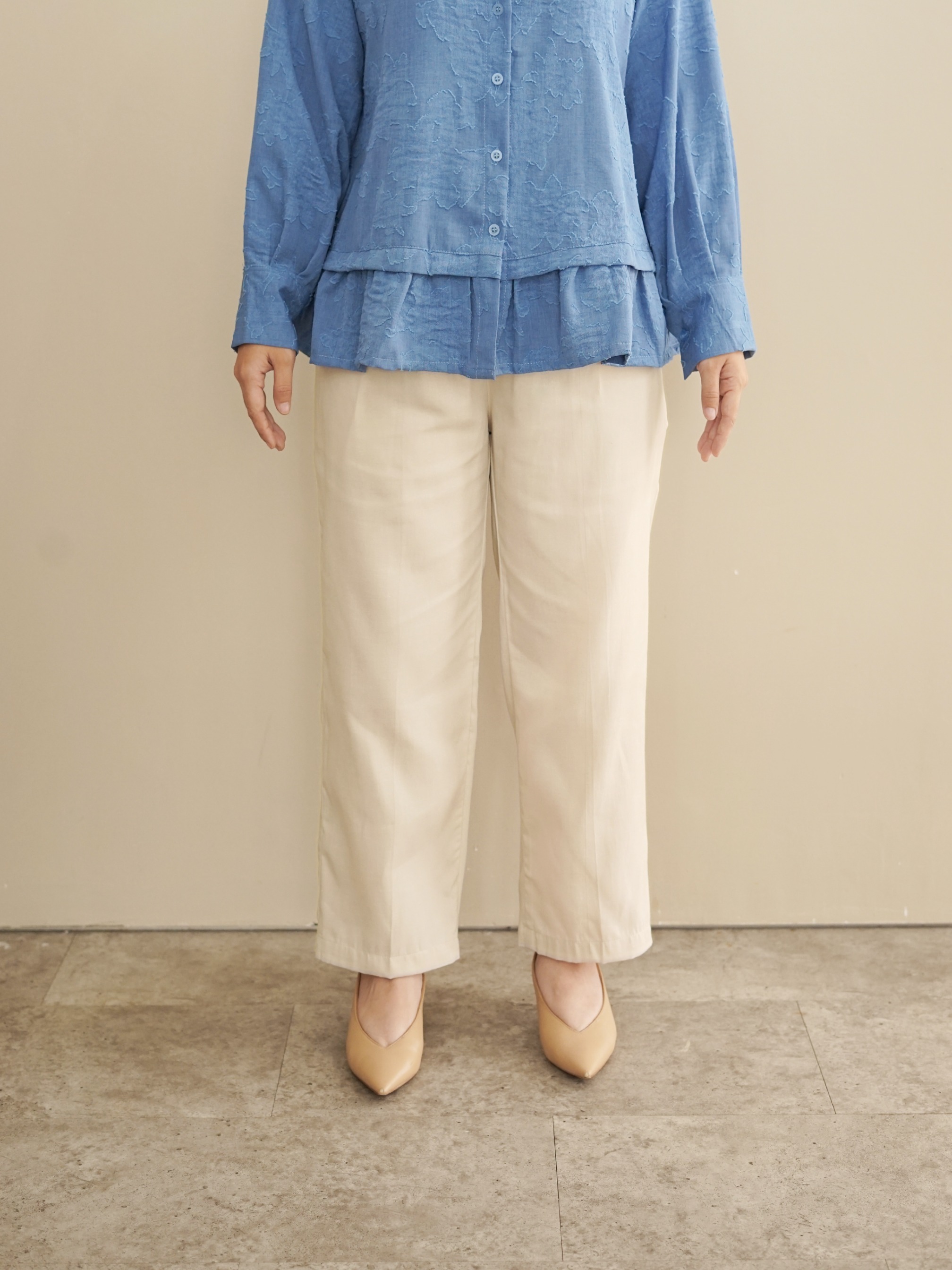 Keira Set Ivory (Top dan Pants)