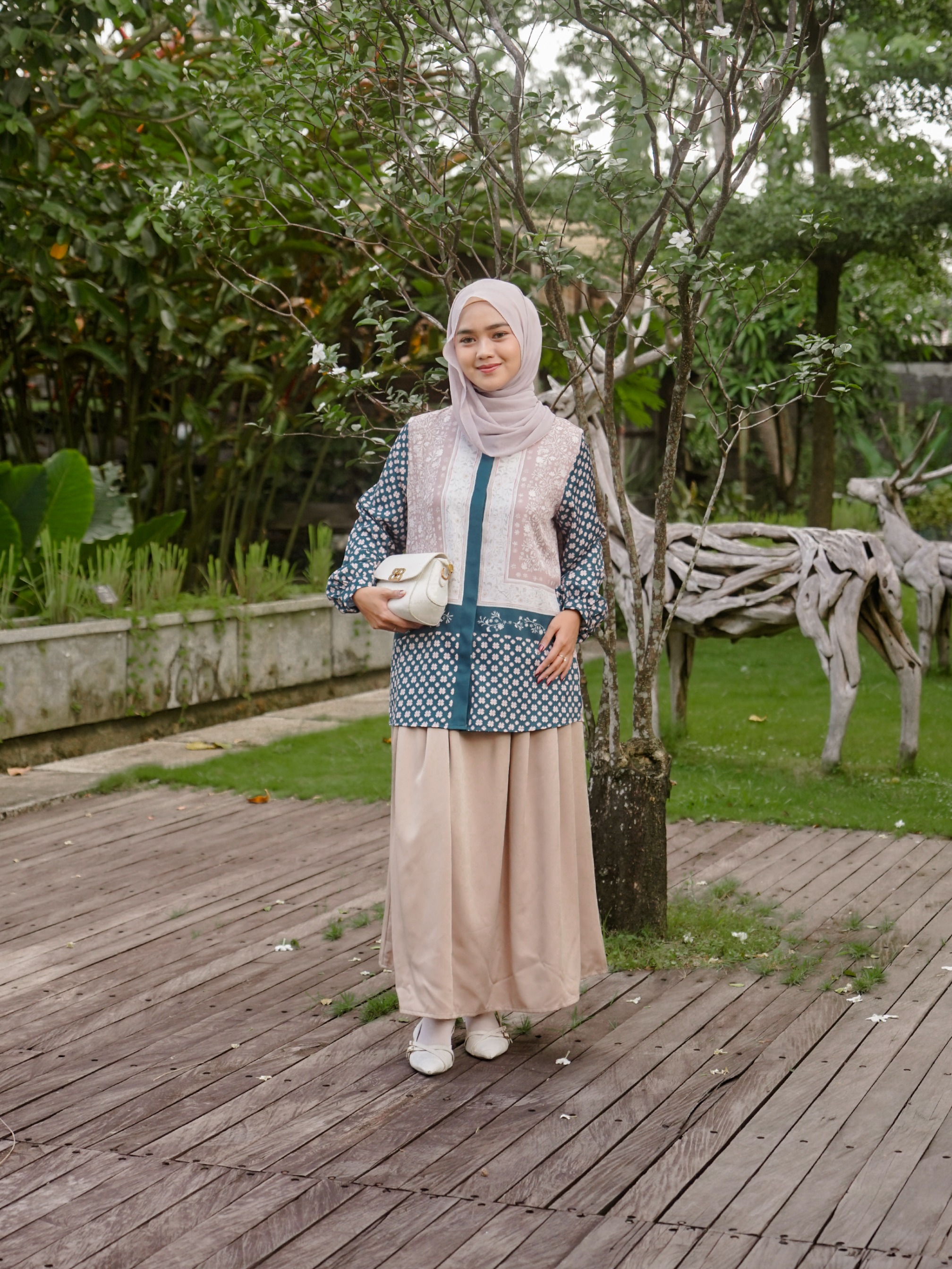 DEFECT / REJECT Claya Top Quetzal Green