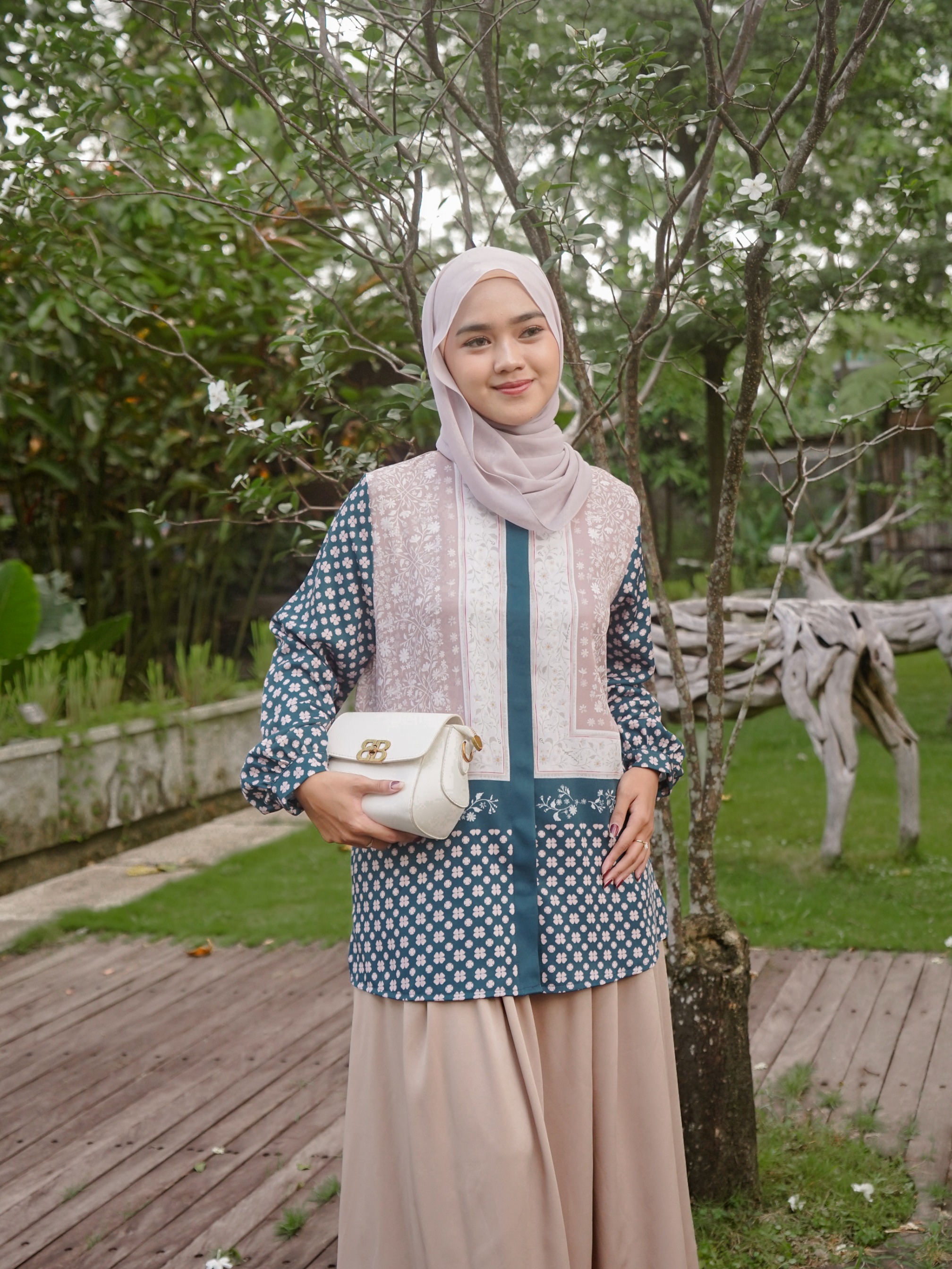 DEFECT / REJECT Claya Top Quetzal Green