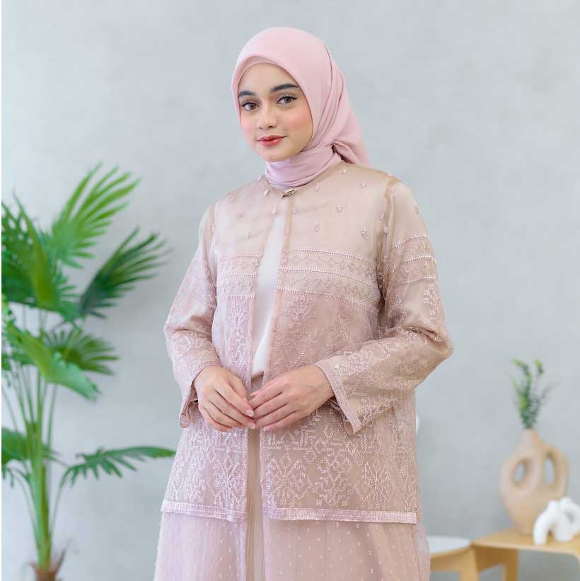 Talia Outer