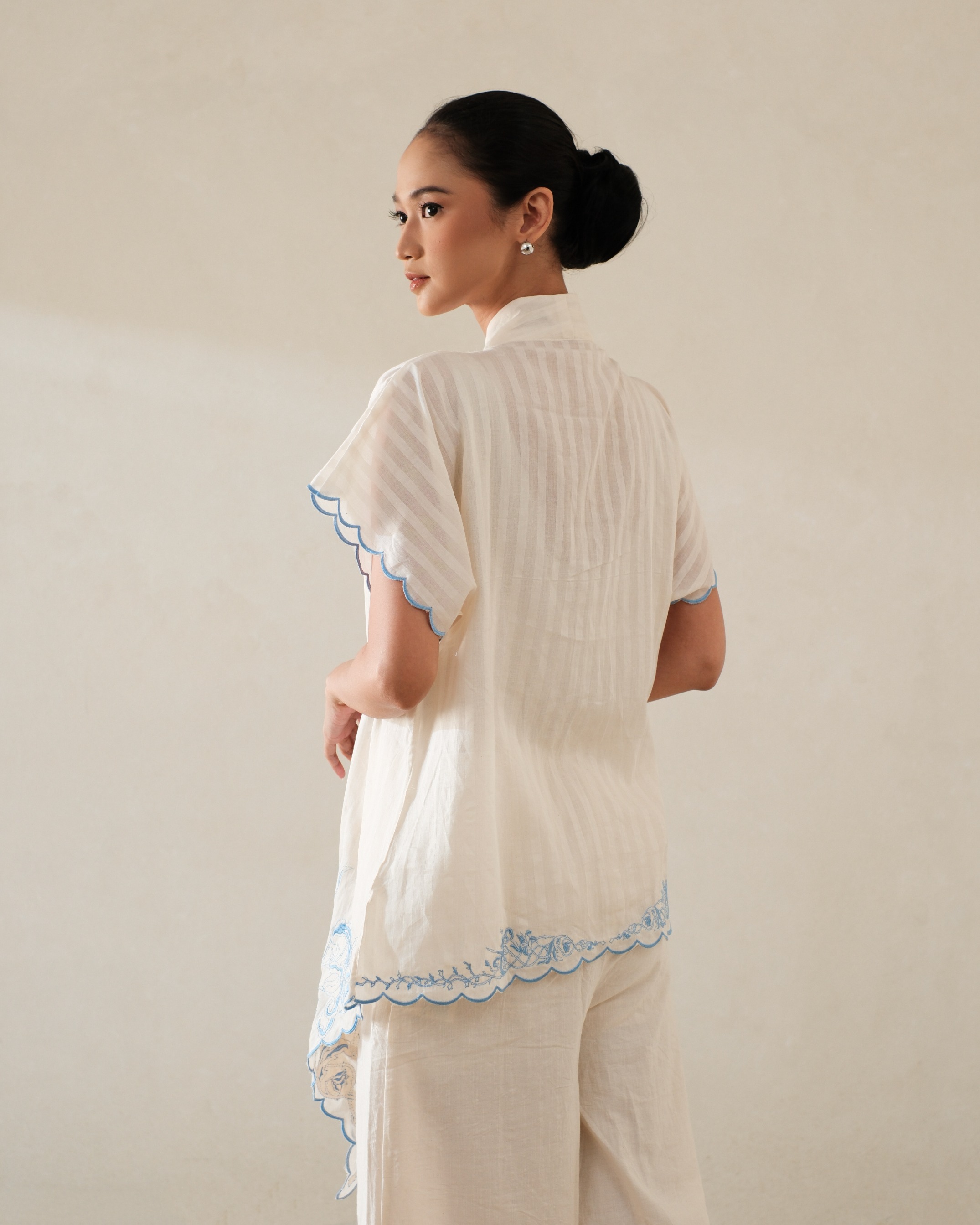 RAGA OUTER KEBAYA