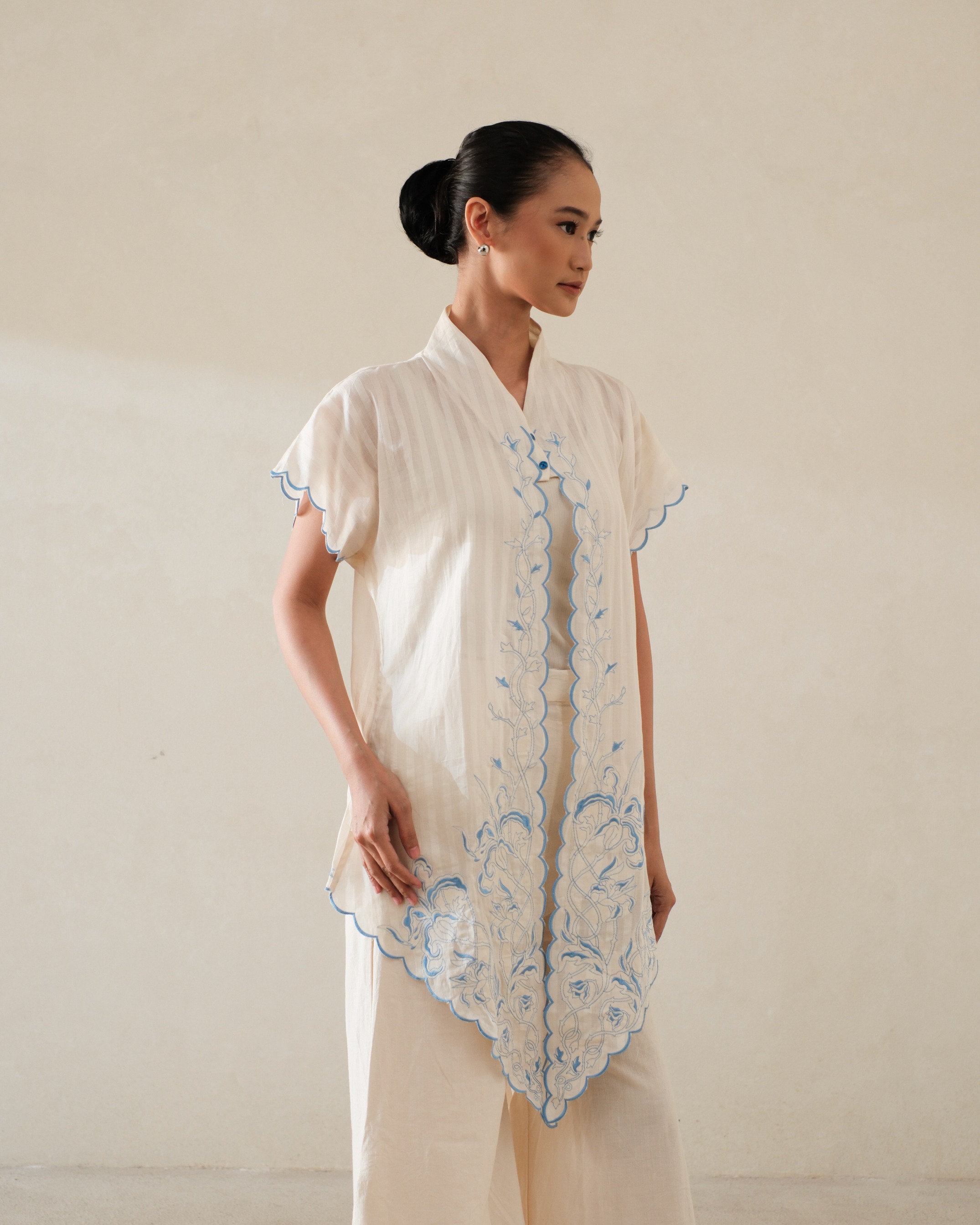 RAGA OUTER KEBAYA