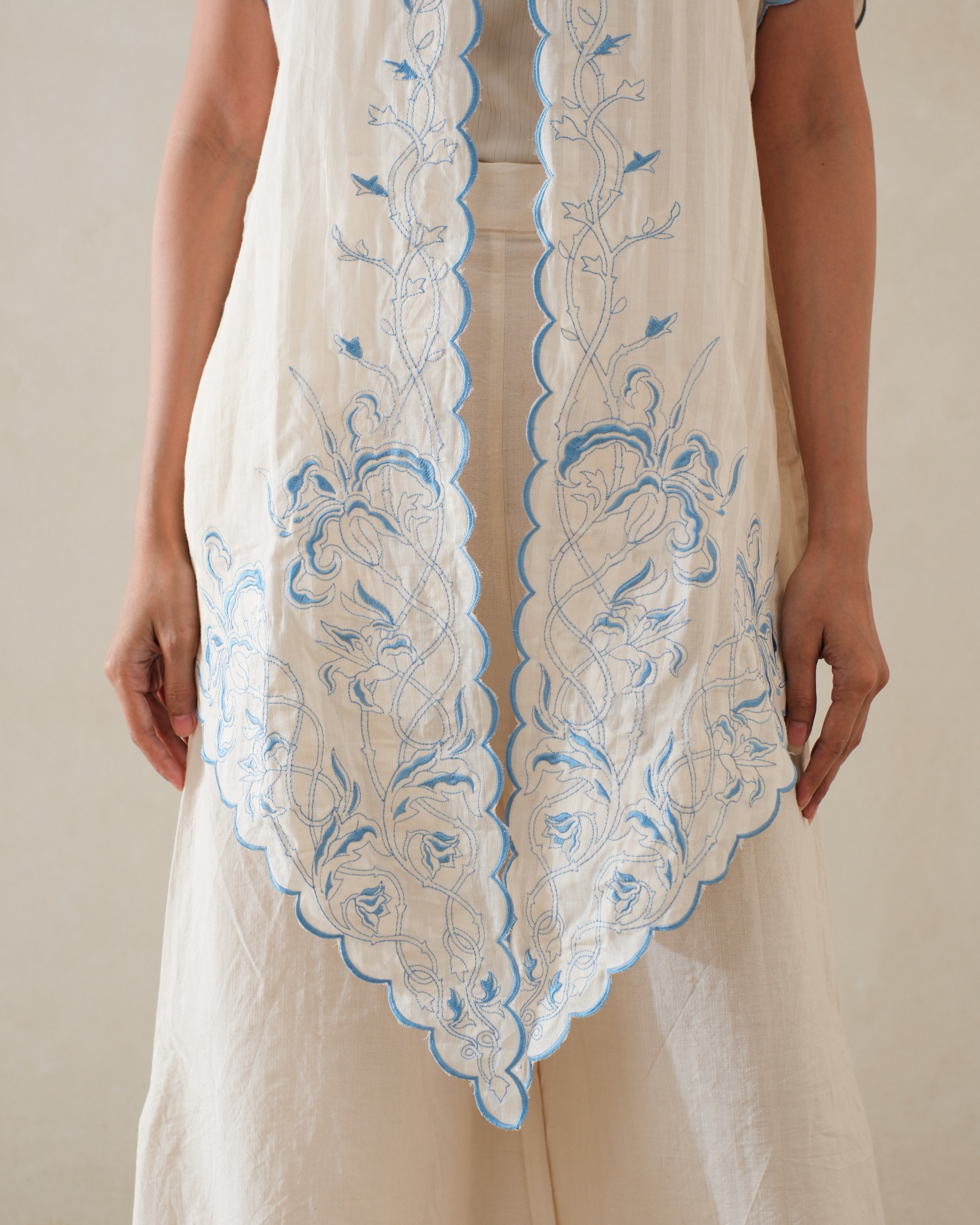 RAGA OUTER KEBAYA