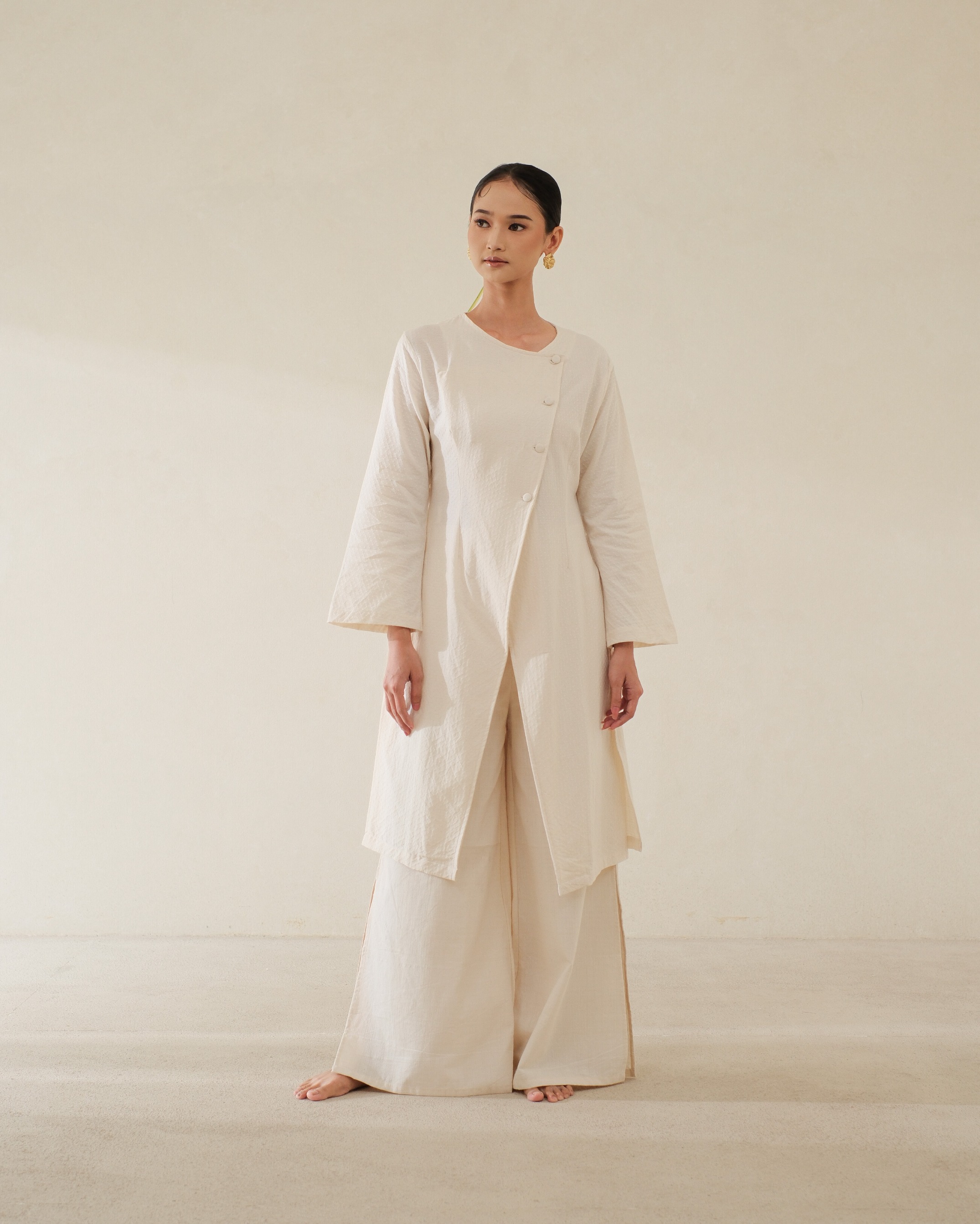 LARAS KEBAYA