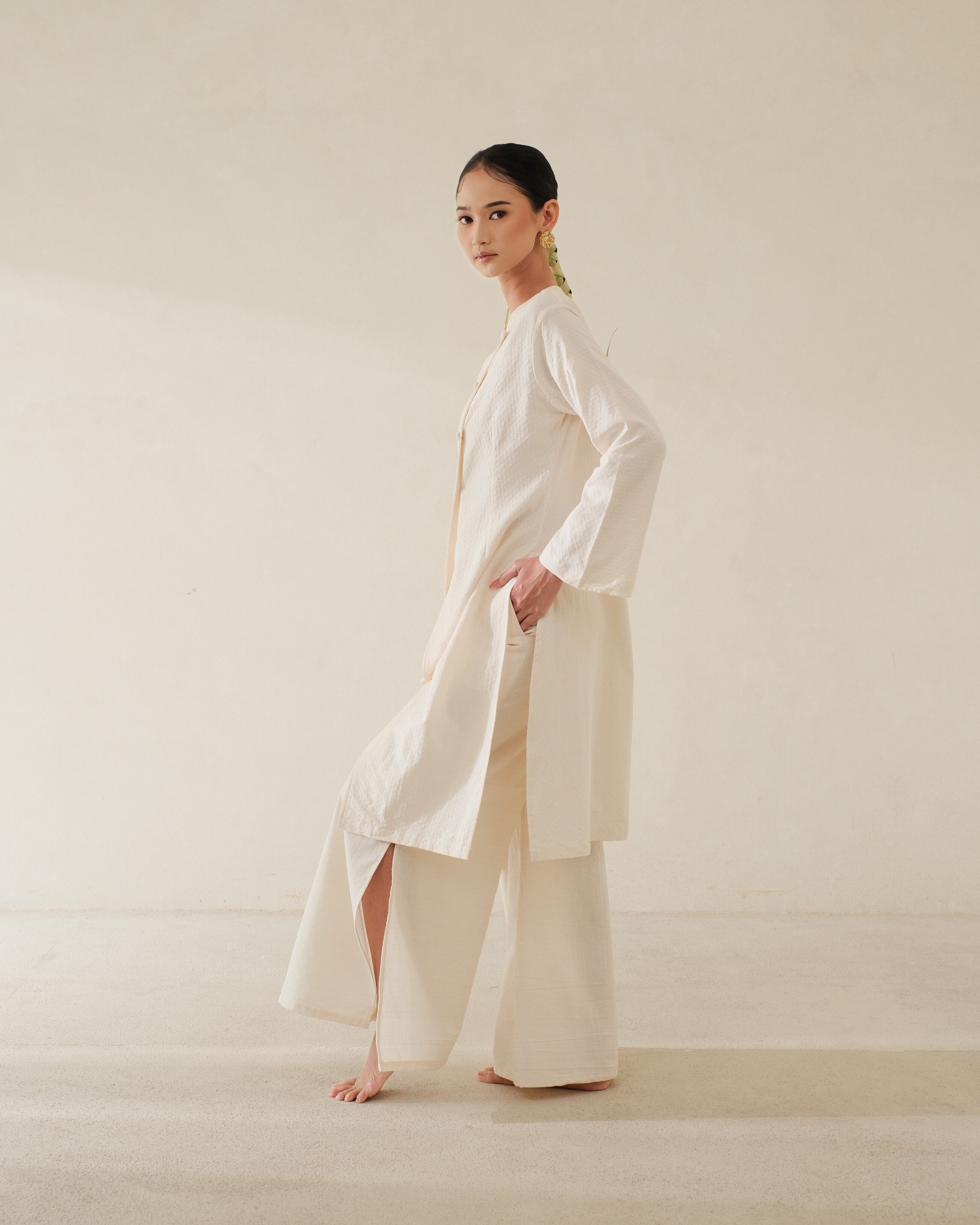 LARAS KEBAYA