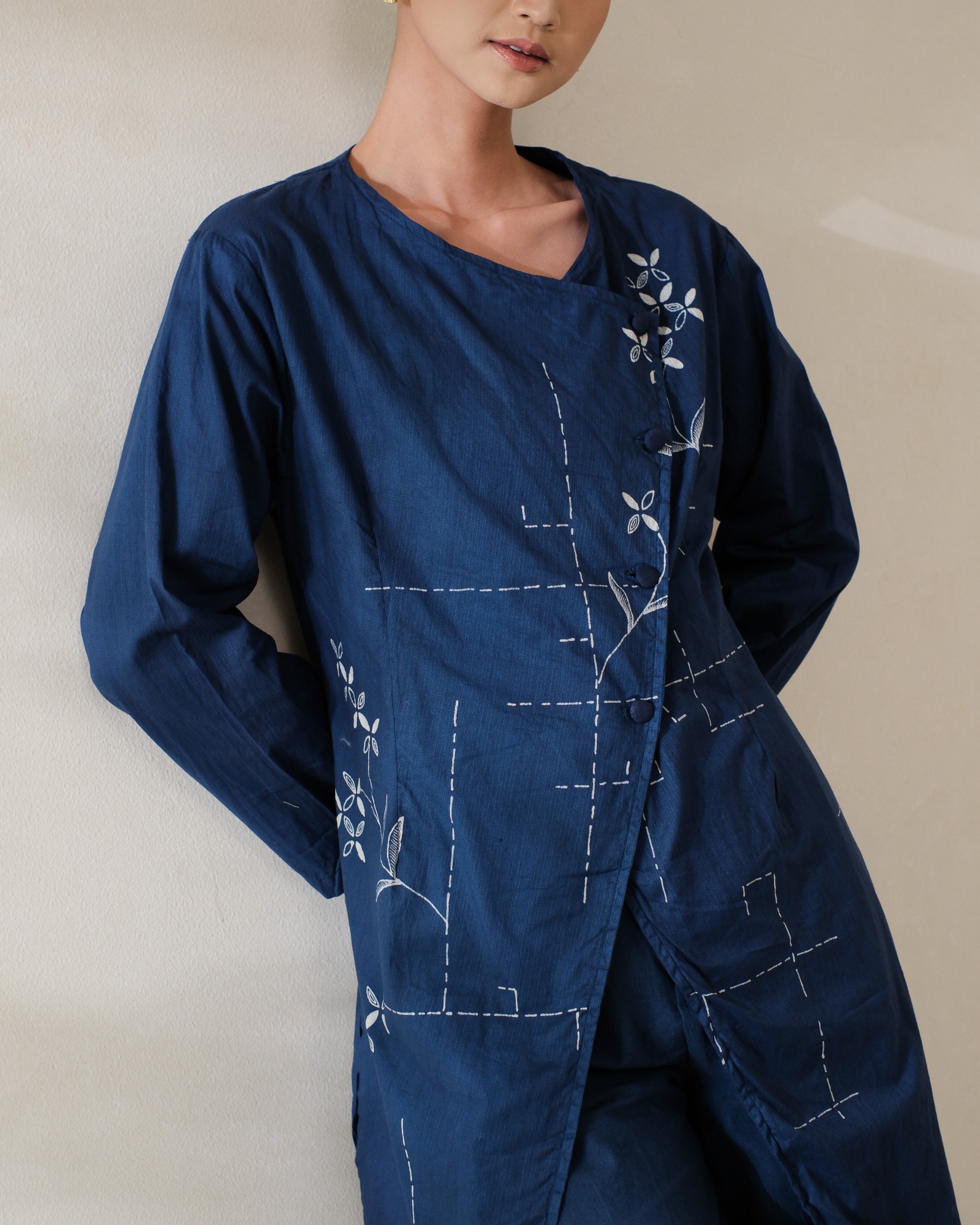 RATRI KEBAYA - BATIK