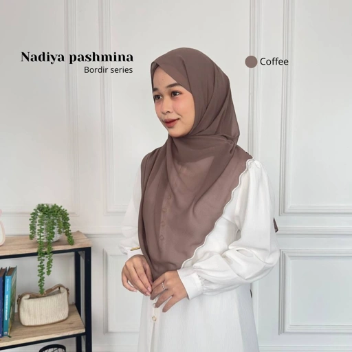 Image of Pashmina Nadiya Series Bordir Match One Set Latifa
