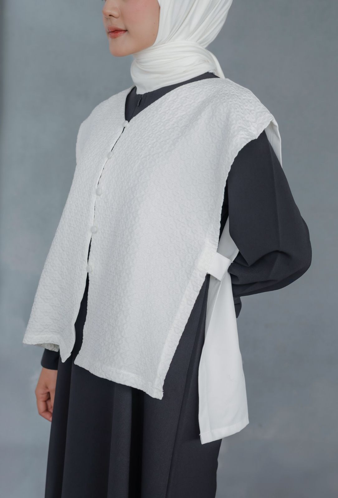 KALILA VEST