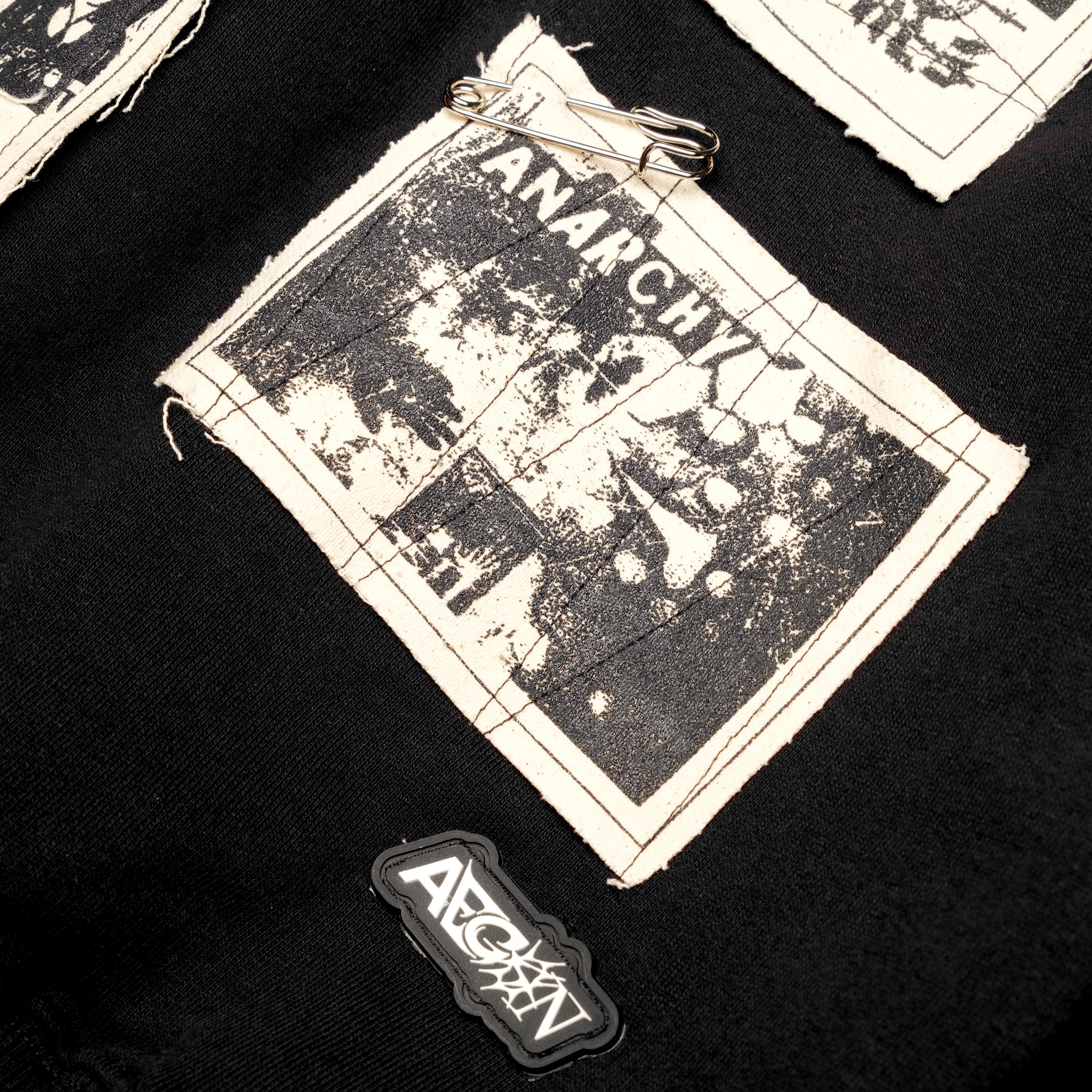 Collase - Black Crewneck