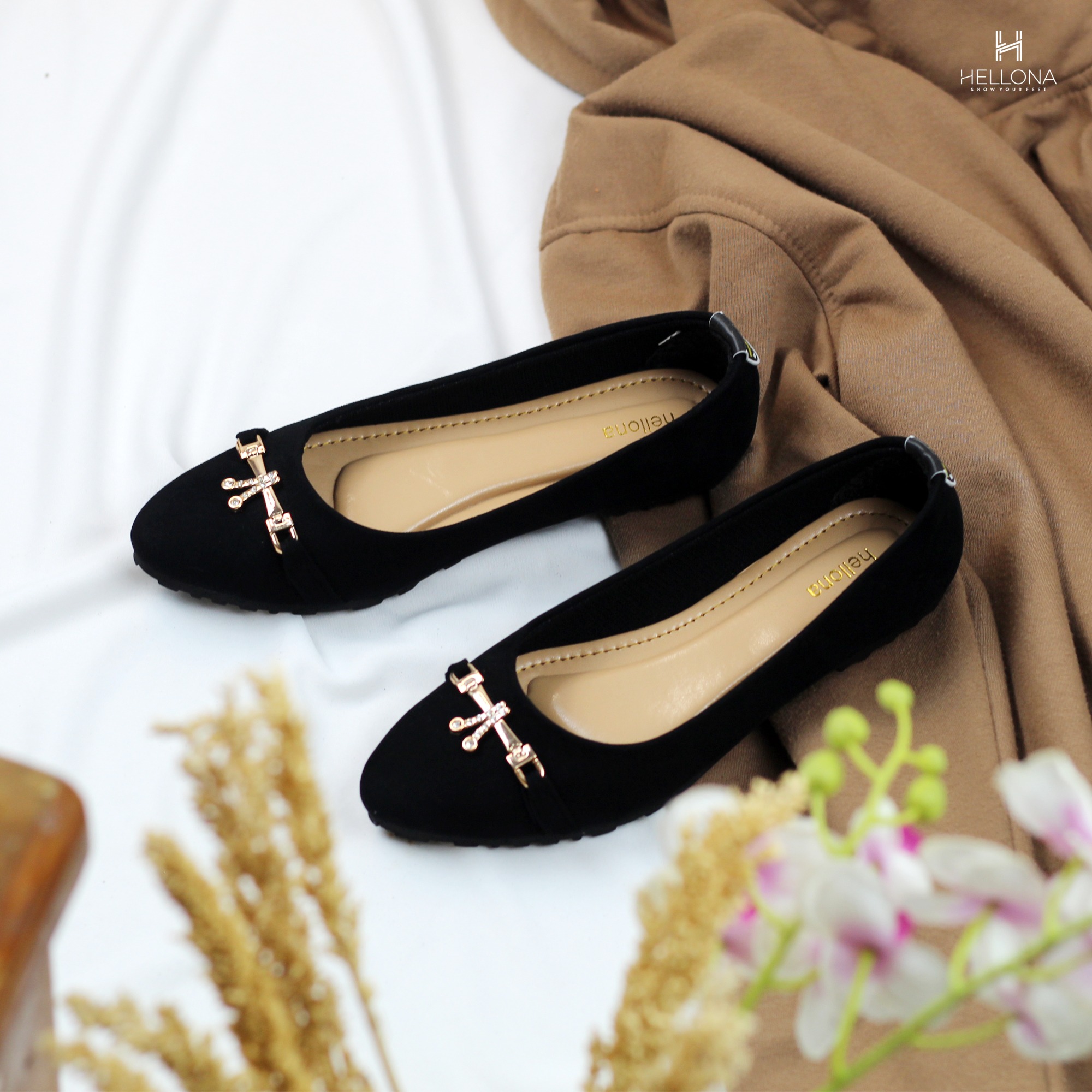 Akira Flatshoes