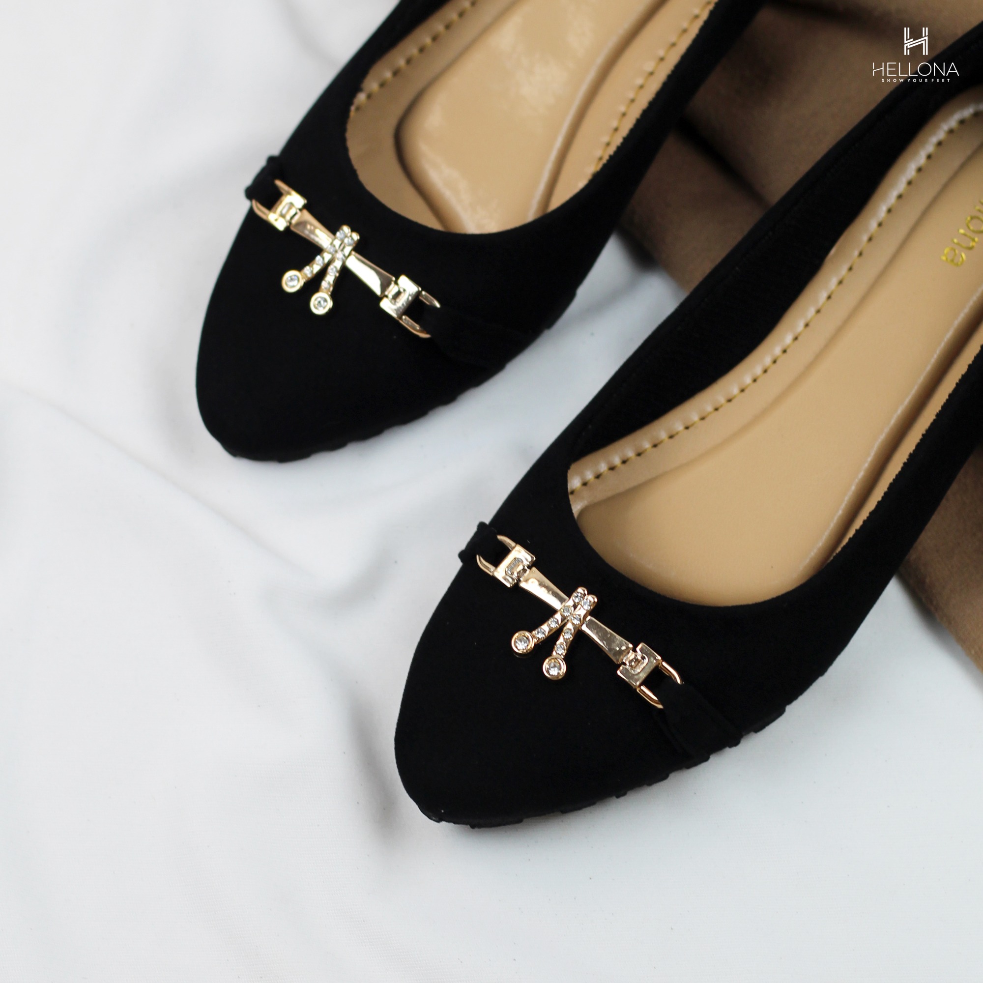 Akira Flatshoes