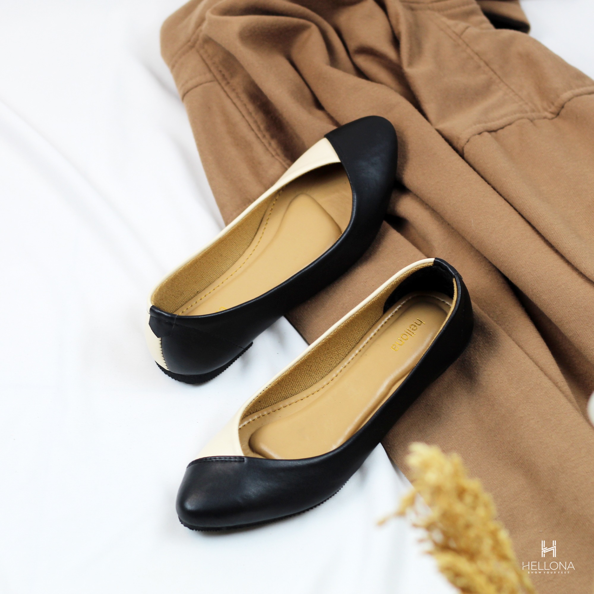 Elena Flatshoes