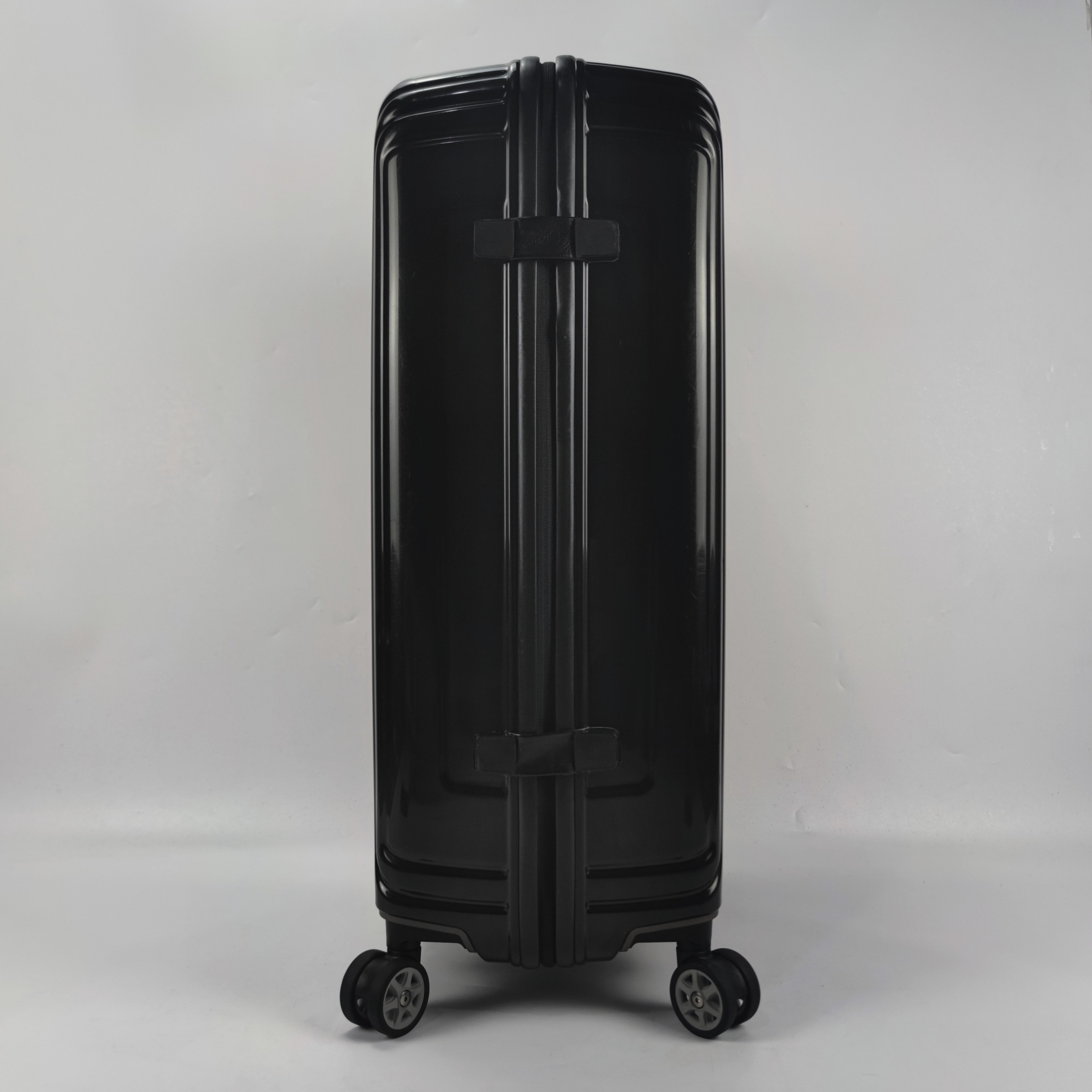 Samsonite Aspero Lightweight Spinner Hardcase Luggage 26 Black